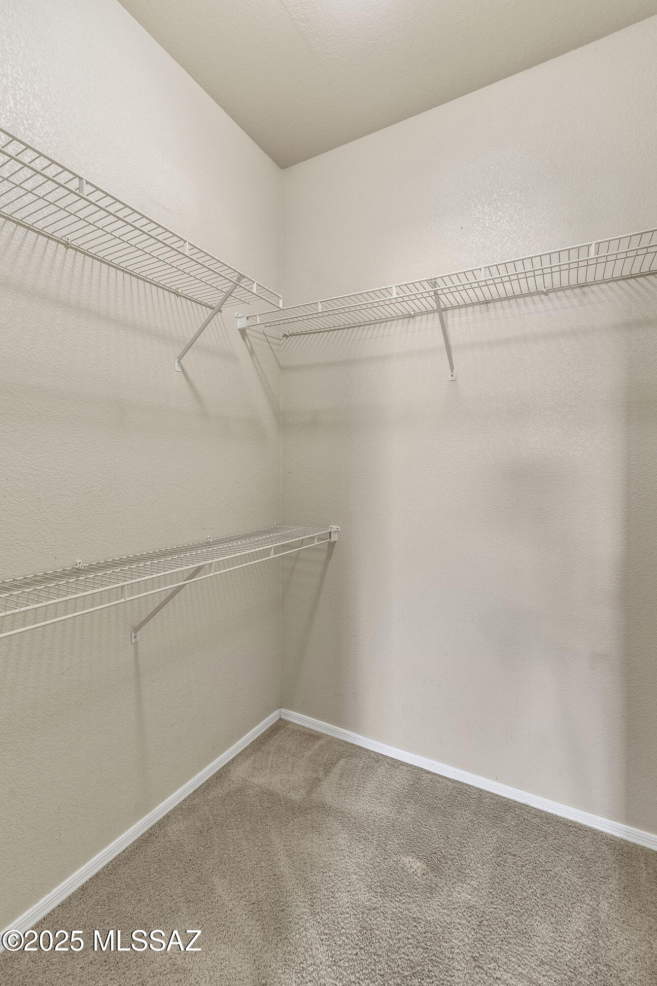 7050 E Sunrise Drive 18204