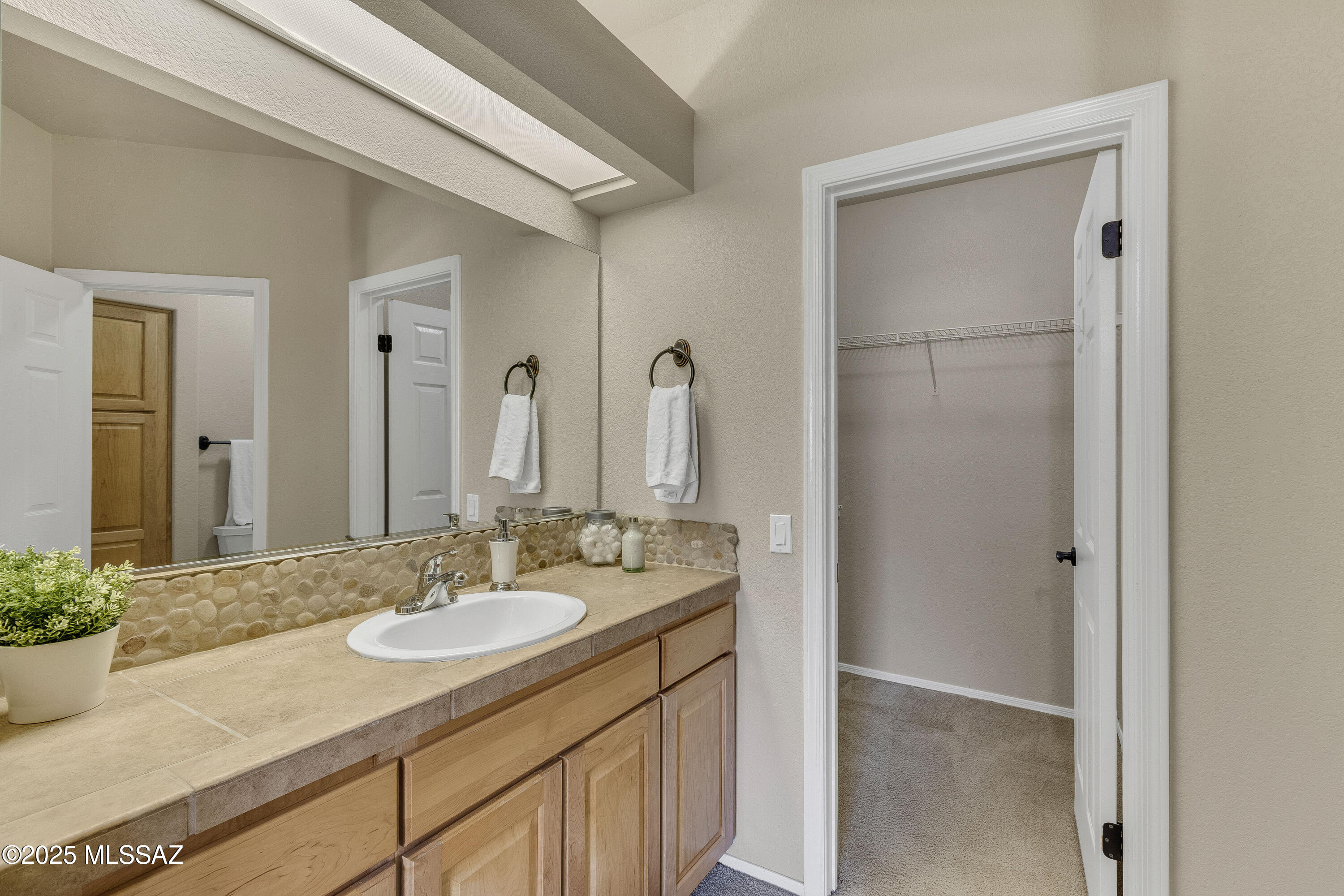 7050 E Sunrise Drive 18204