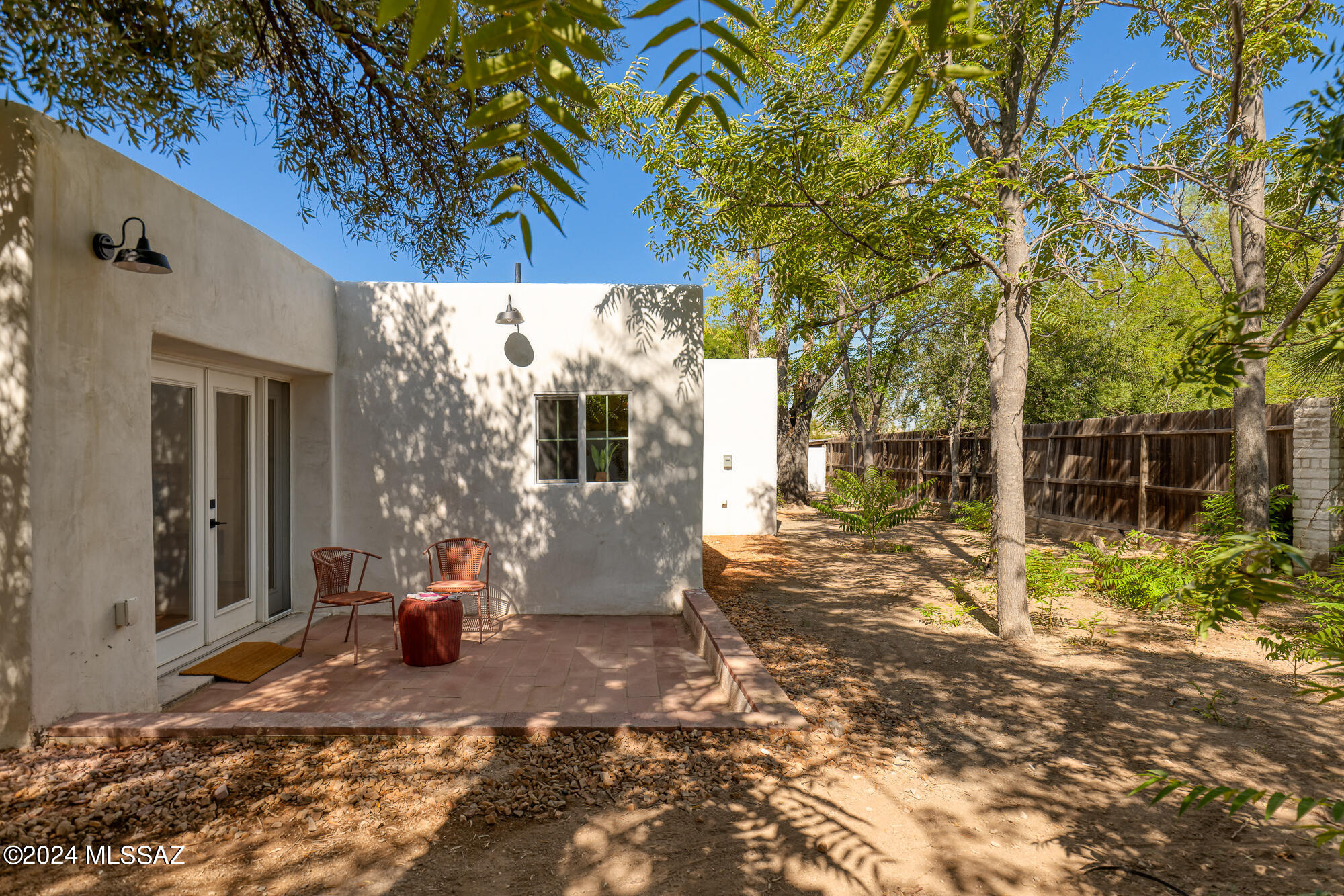 2625 E Clays Alley