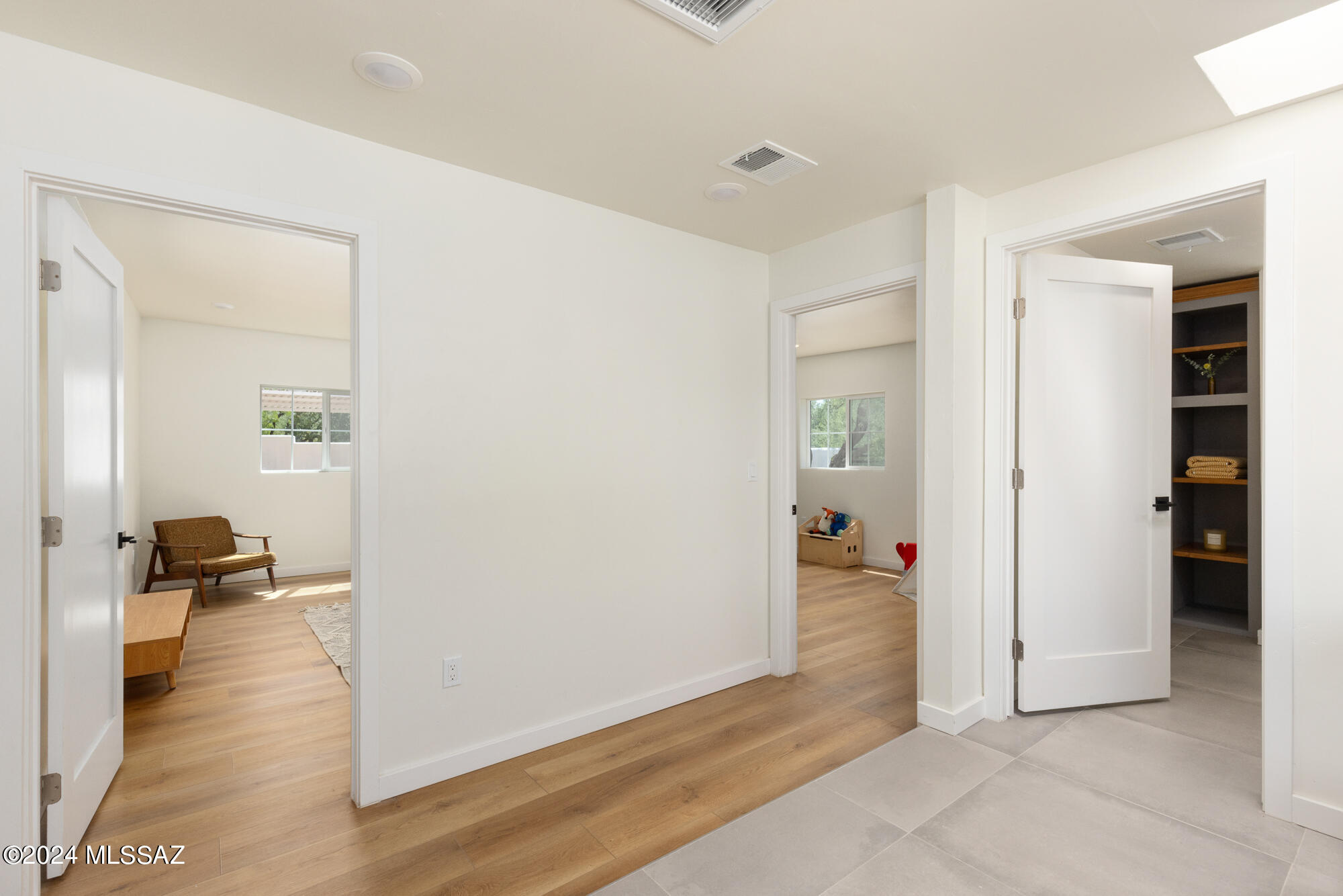 2625 E Clays Alley