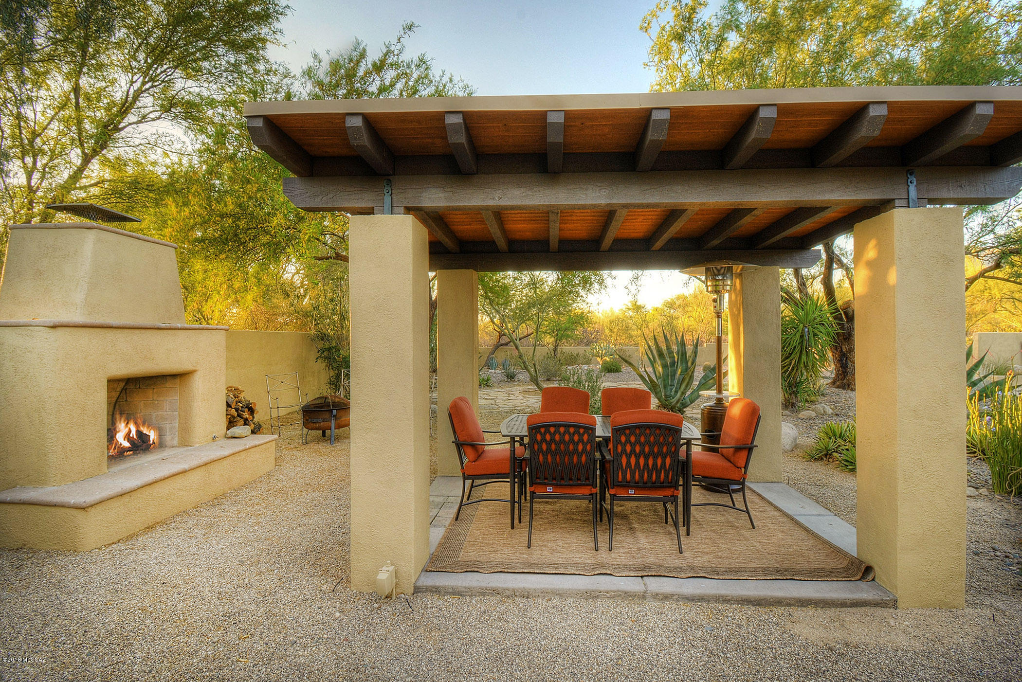 6751 N Paseo De Los Altos