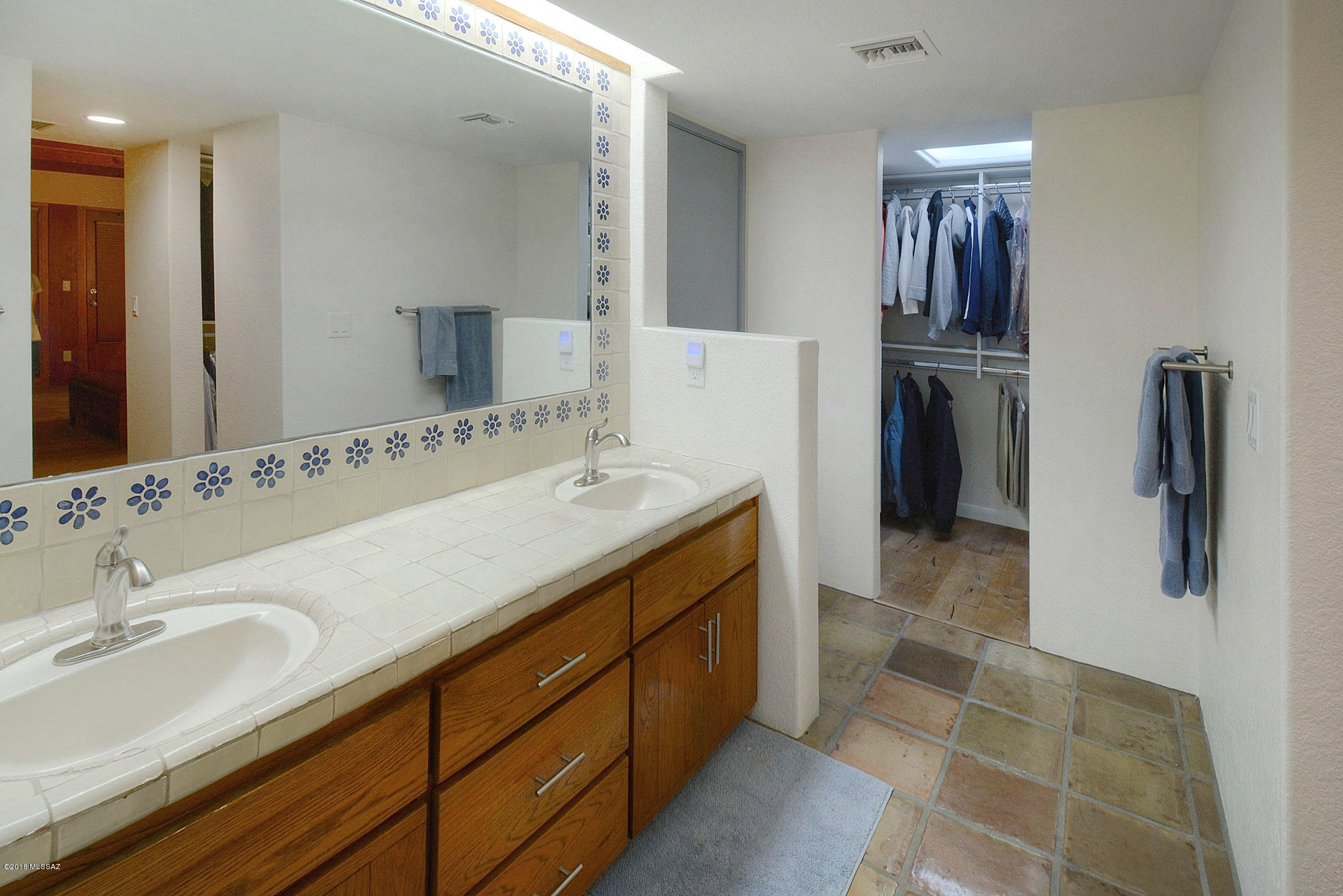 6751 N Paseo De Los Altos