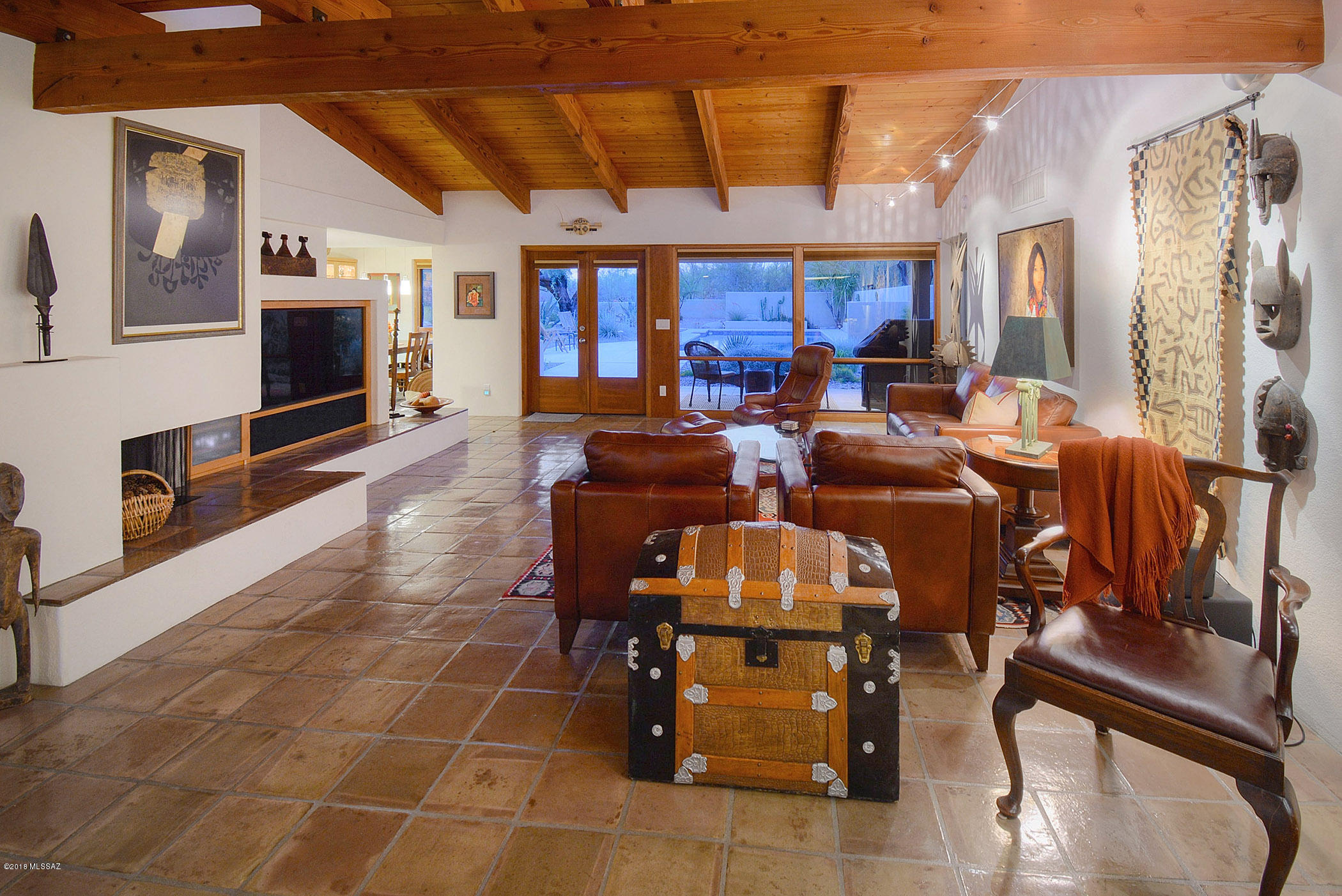 6751 N Paseo De Los Altos