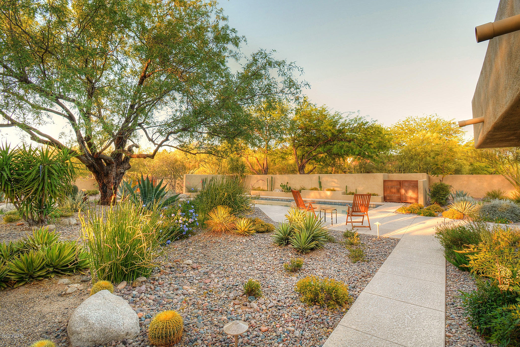 6751 N Paseo De Los Altos