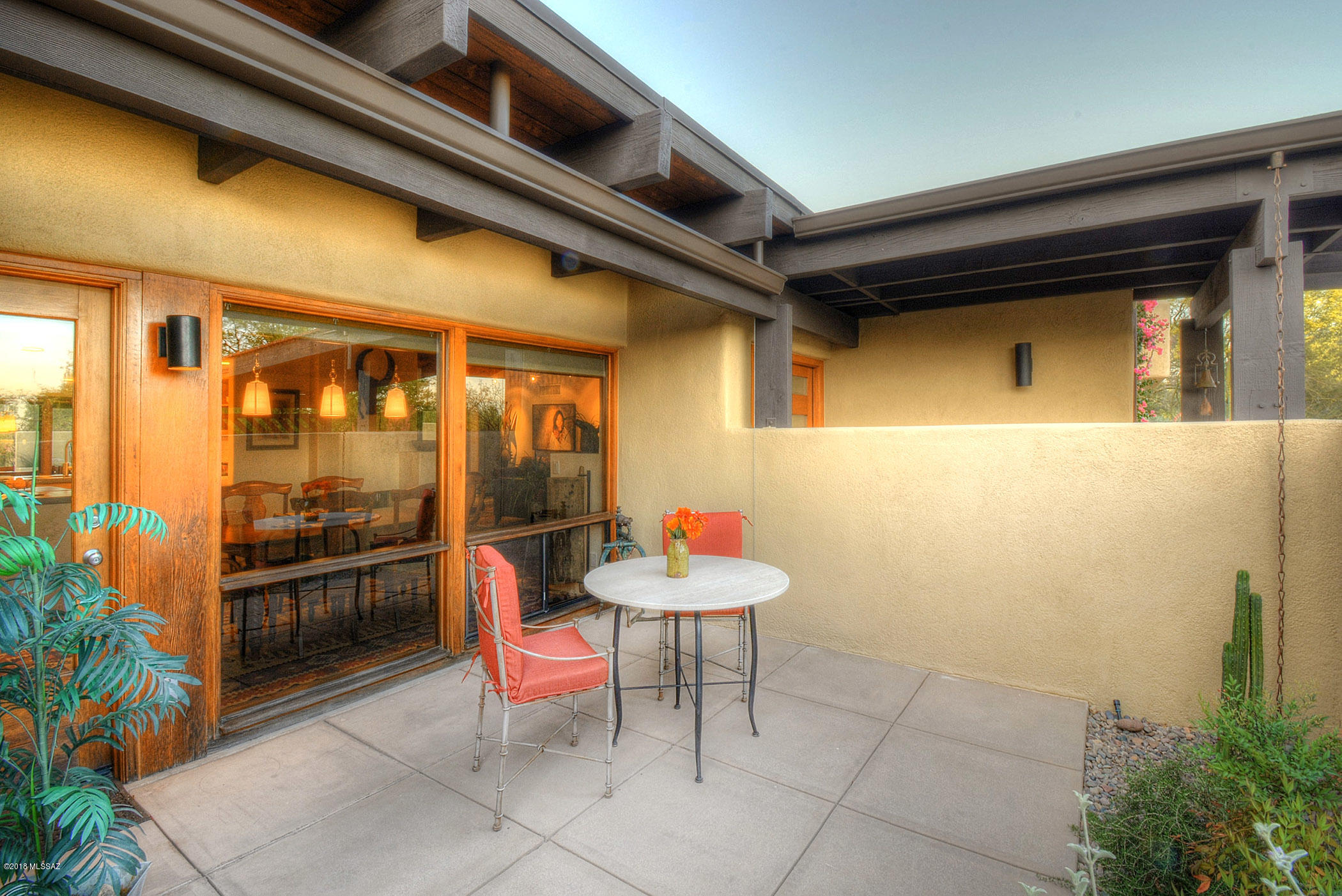 6751 N Paseo De Los Altos