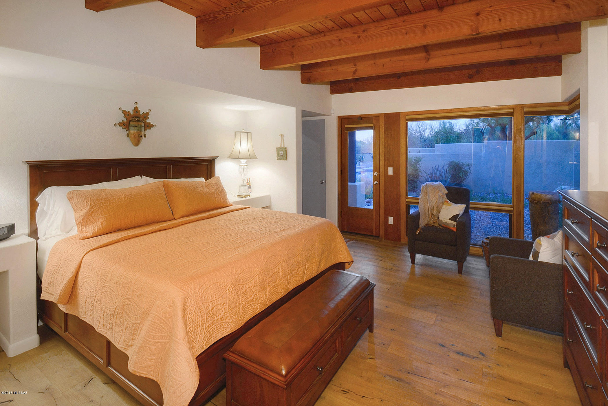 6751 N Paseo De Los Altos