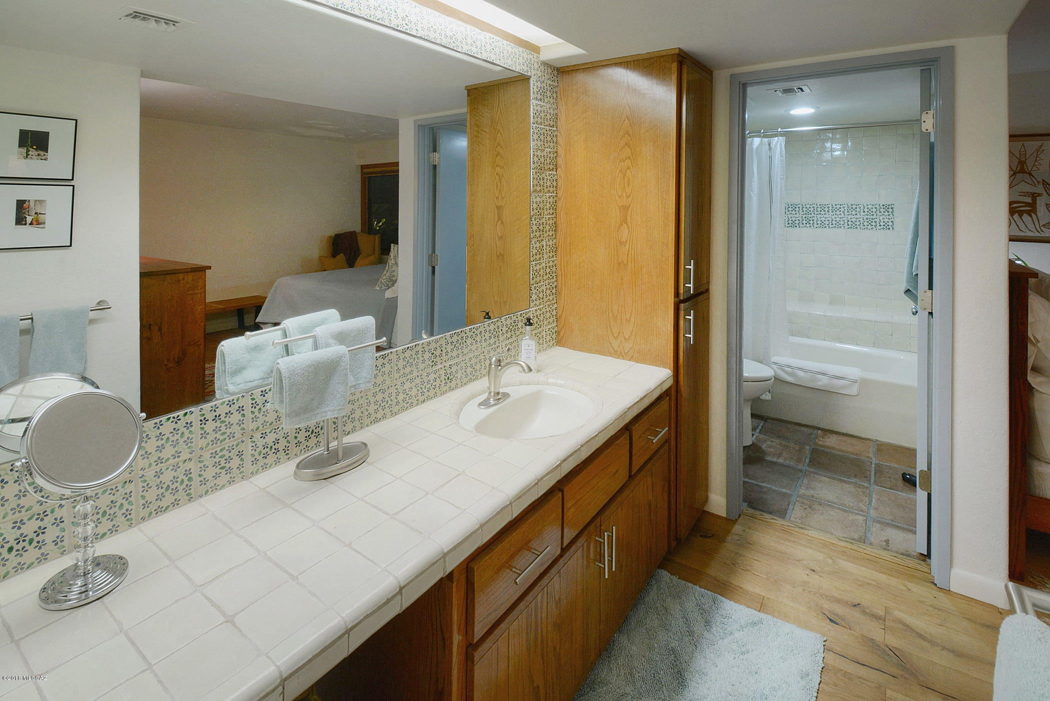 6751 N Paseo De Los Altos
