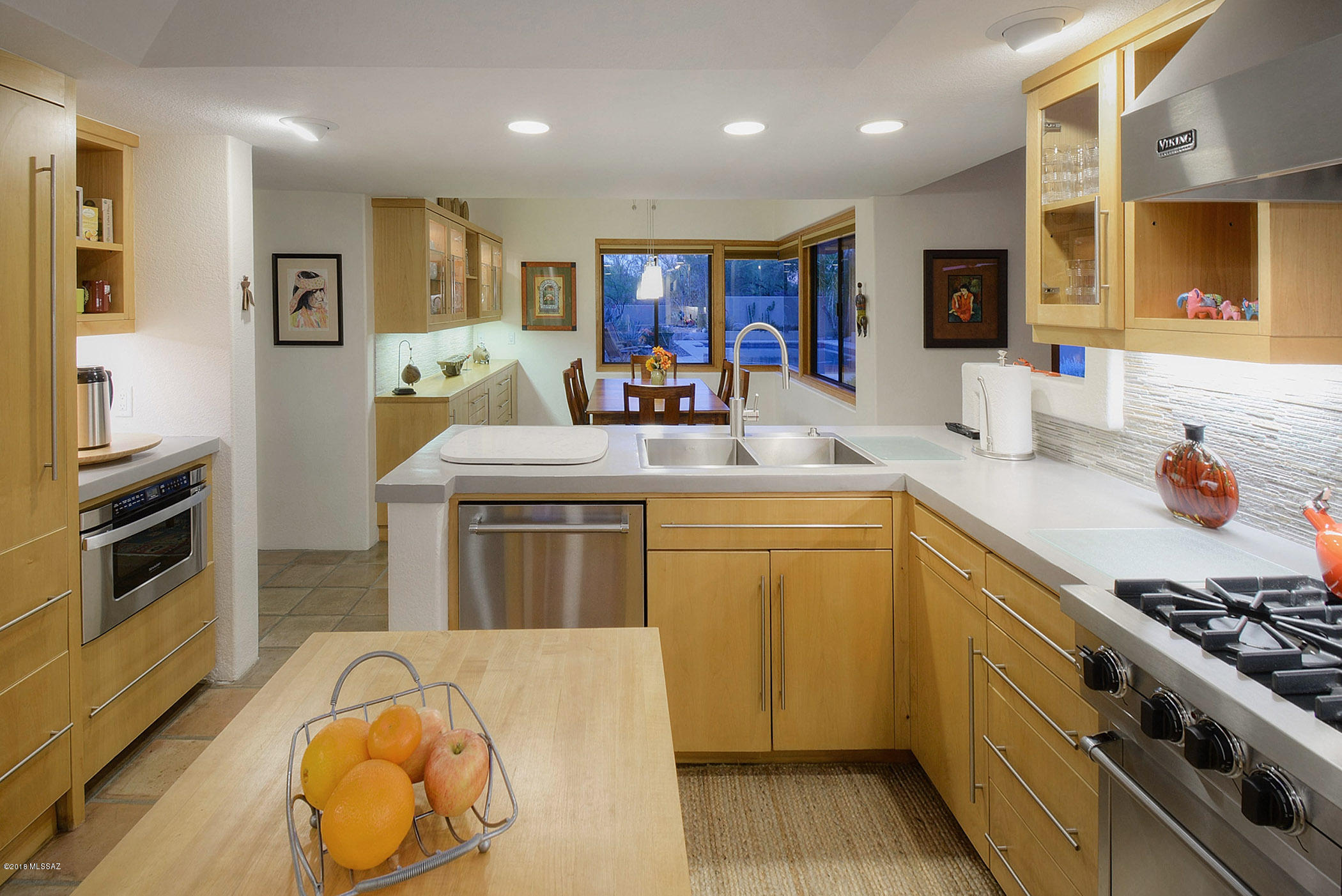 6751 N Paseo De Los Altos