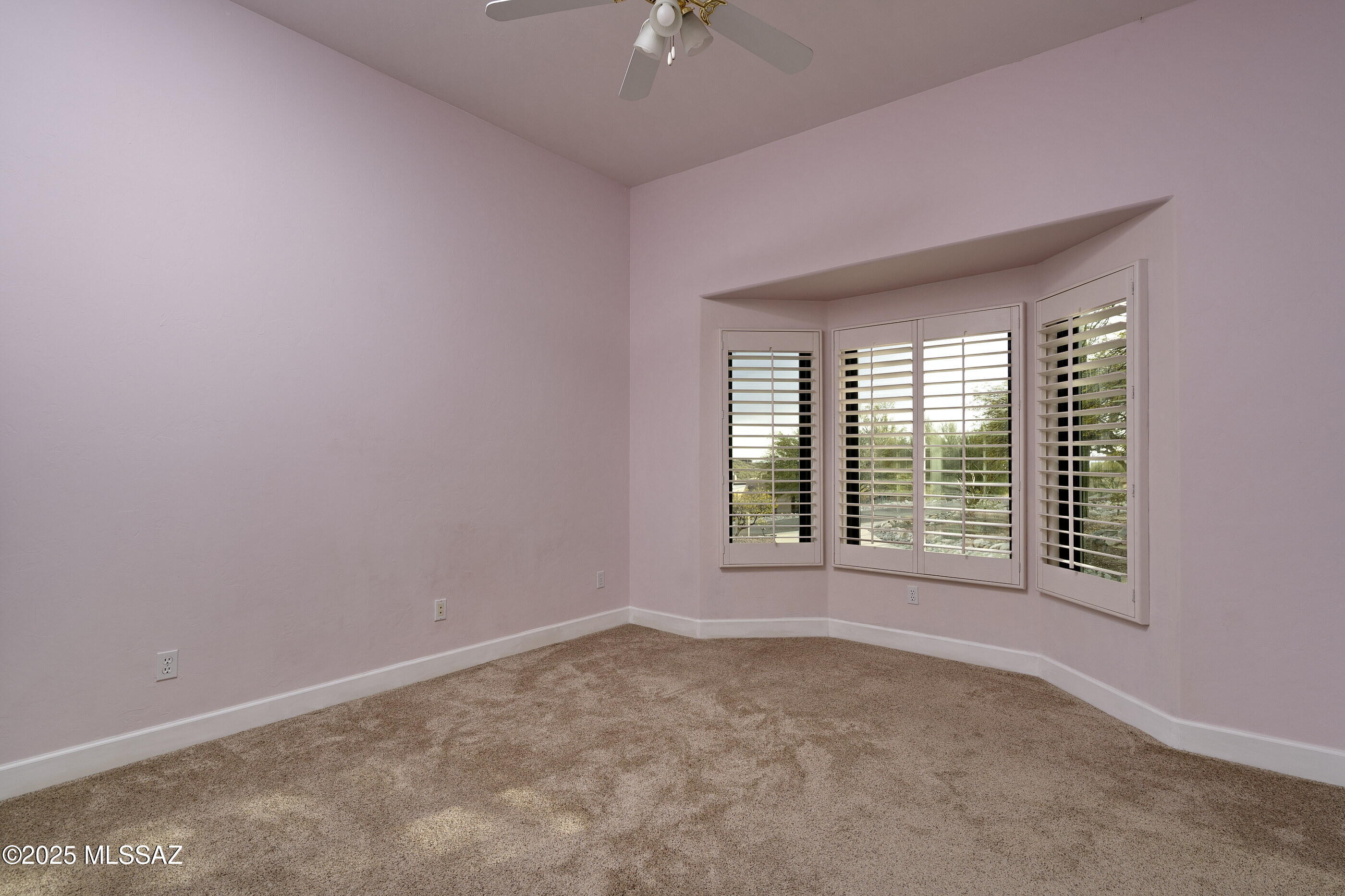 5801 E Placita Rocosa