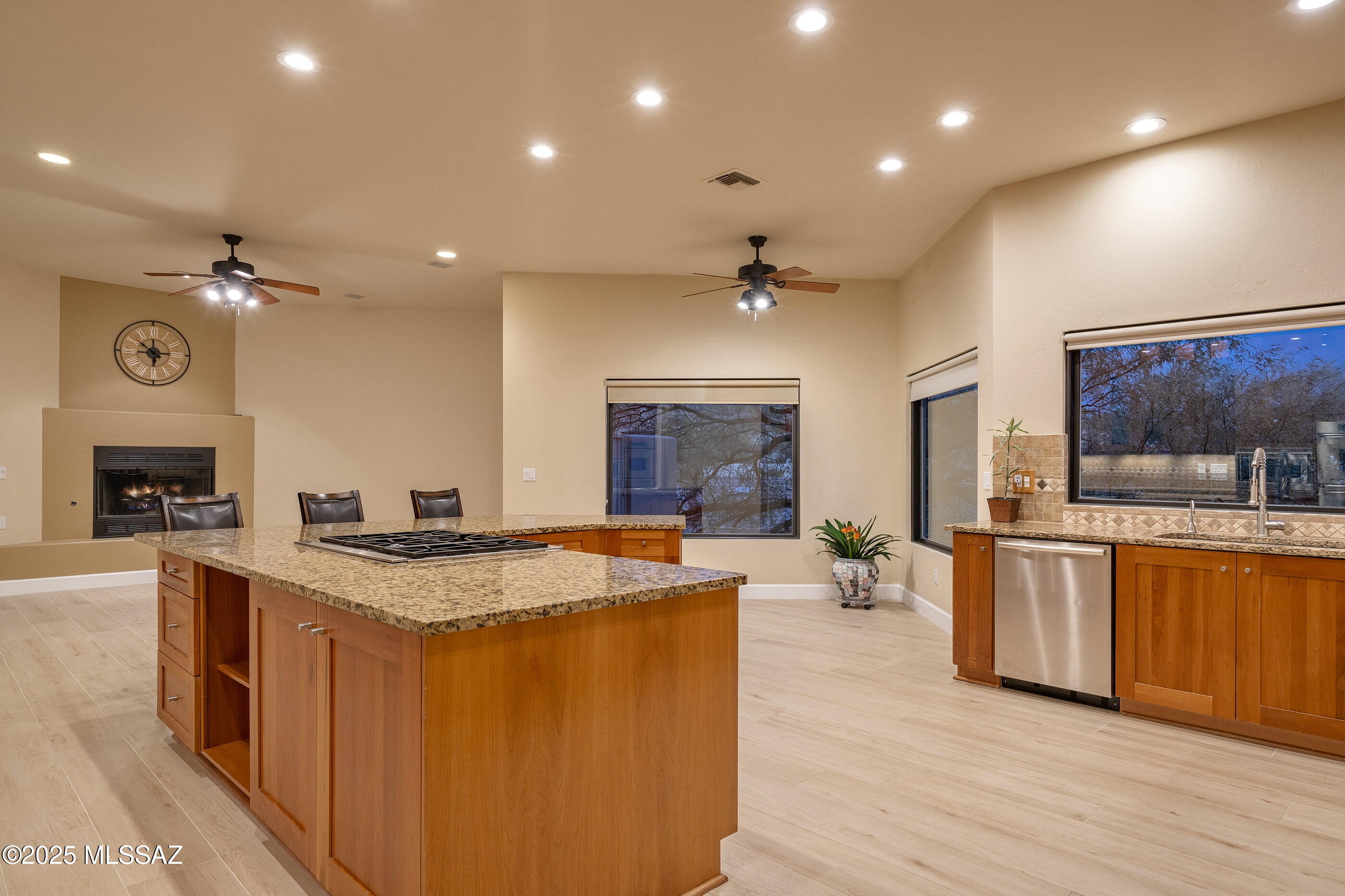 5801 E Placita Rocosa