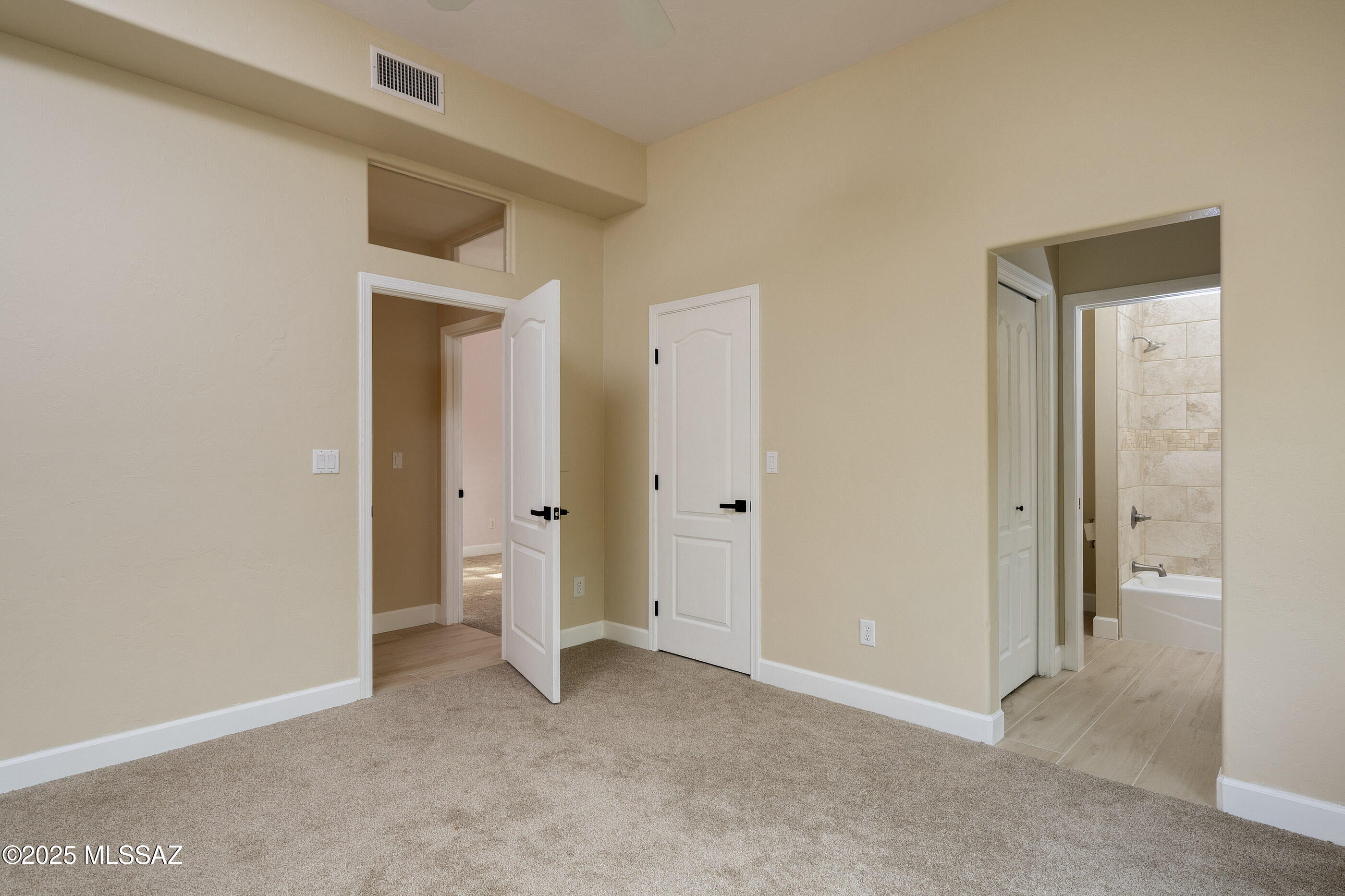 5801 E Placita Rocosa