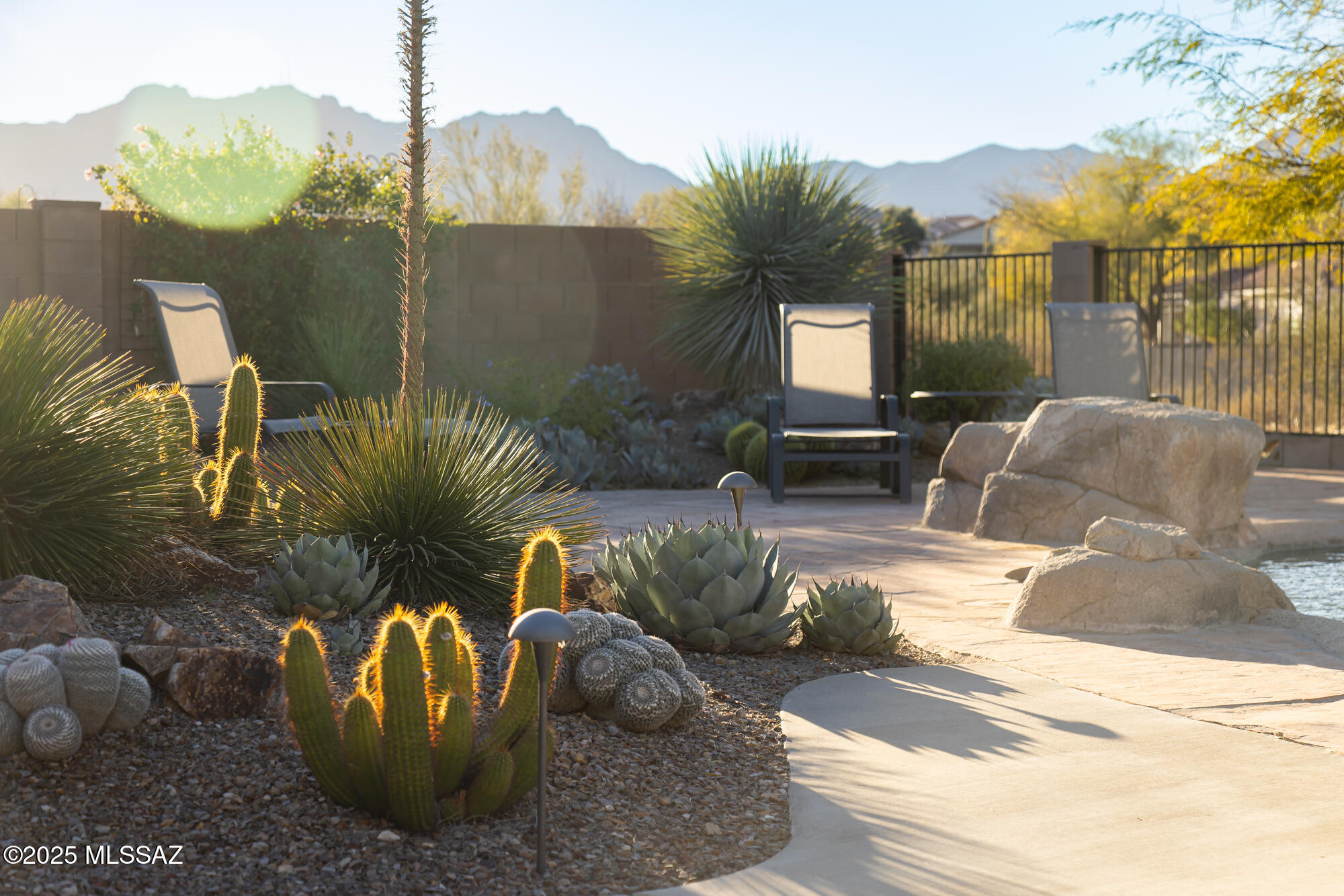 4092 W Tombolo Trail