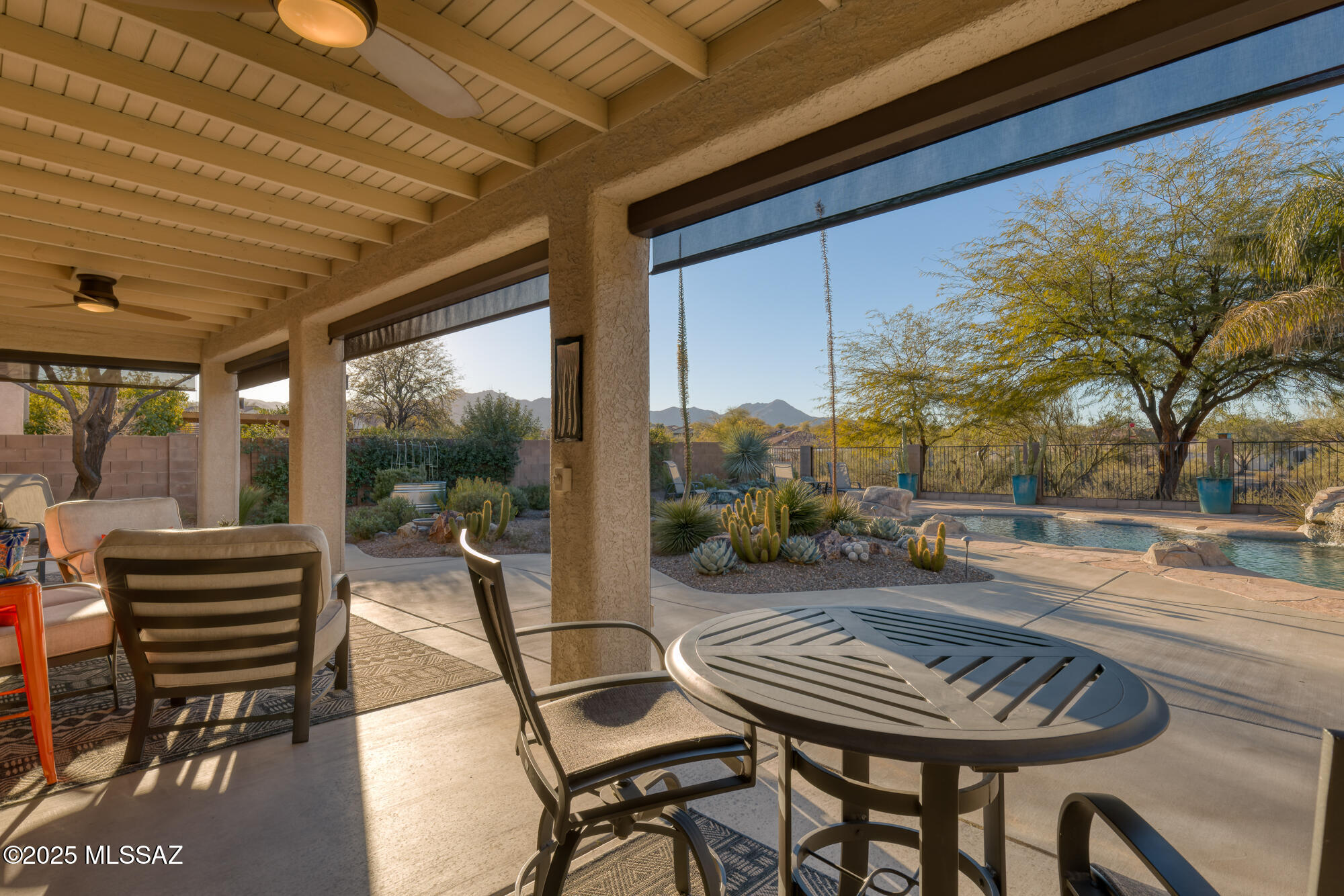 4092 W Tombolo Trail