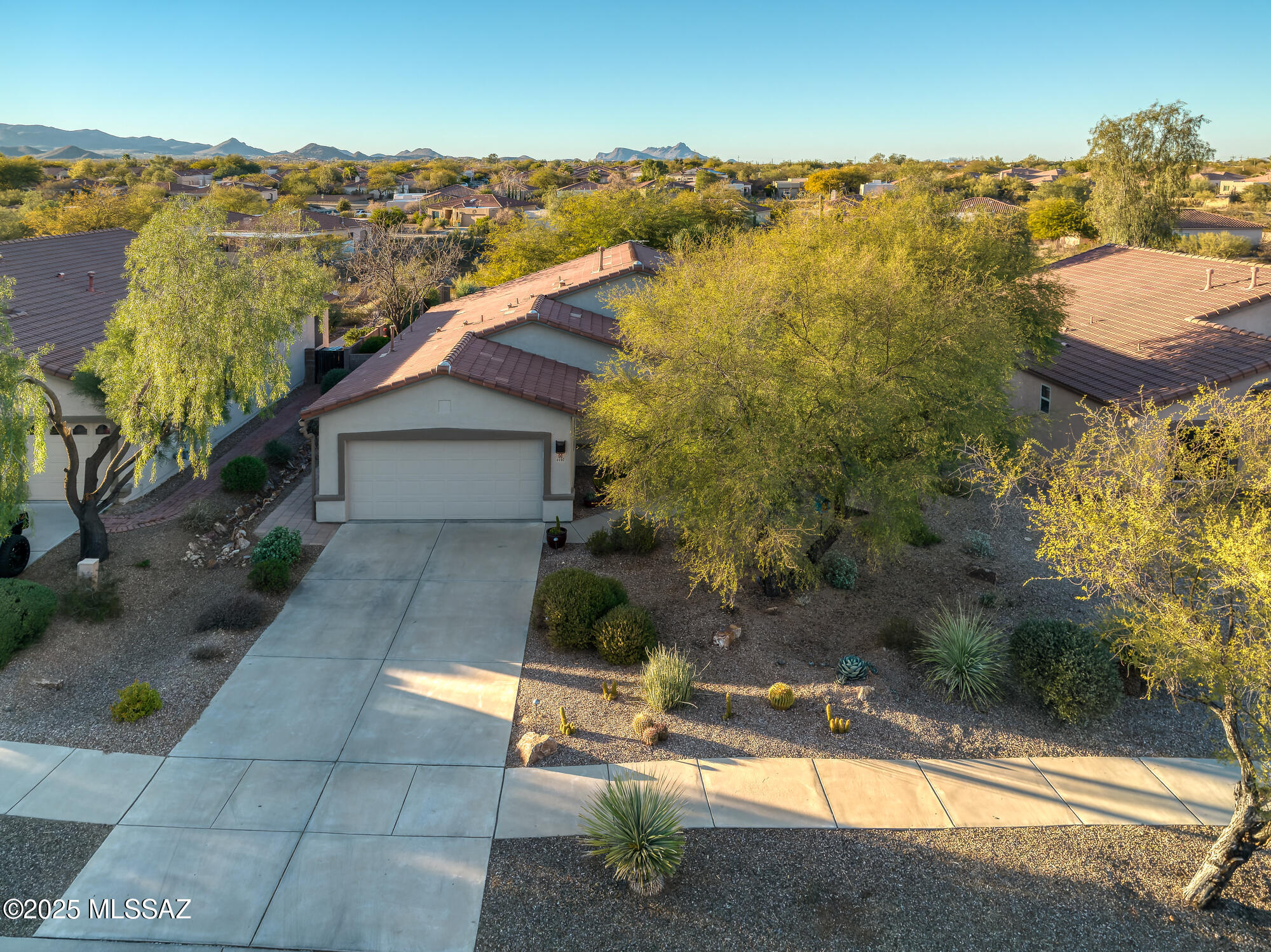 4092 W Tombolo Trail