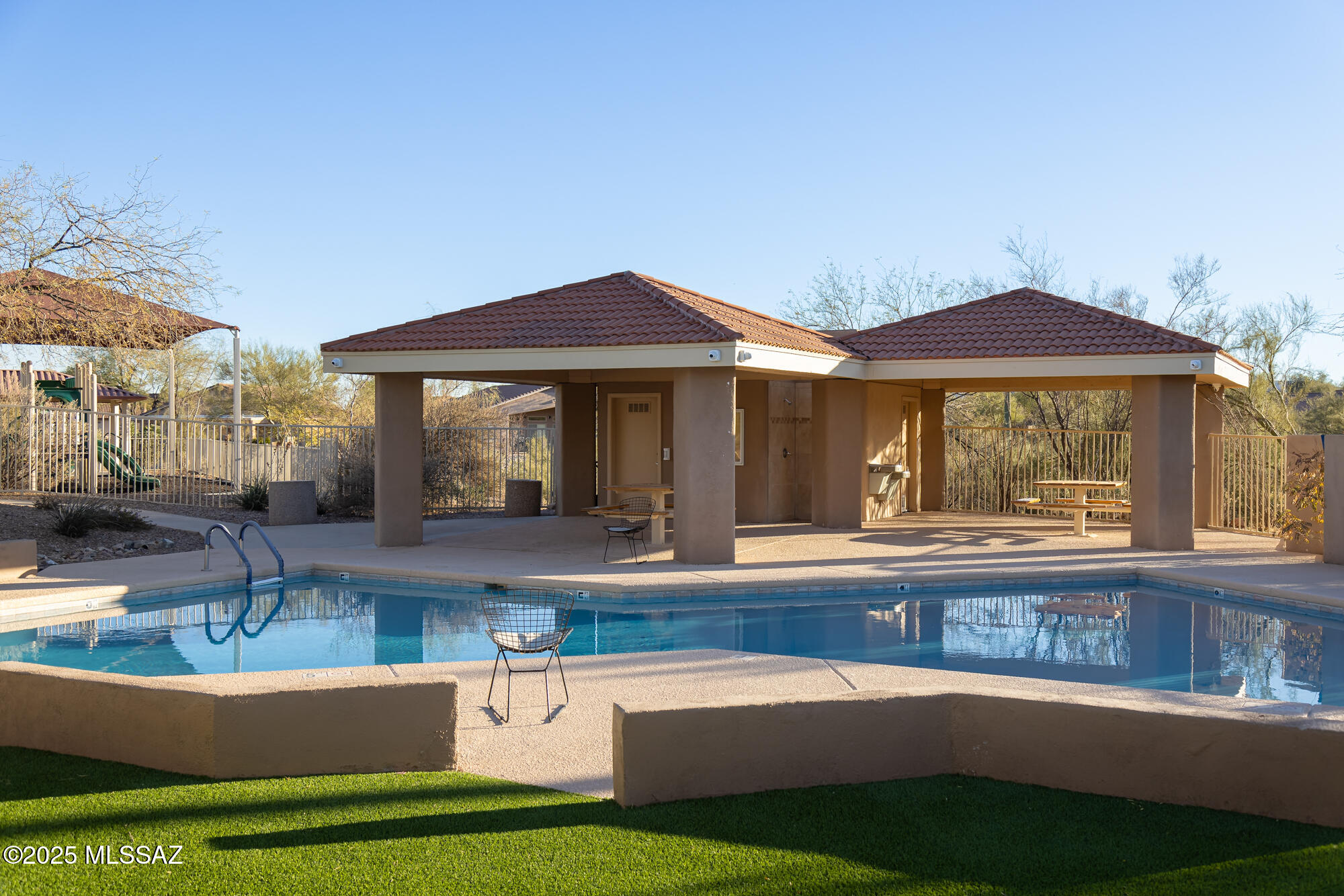 4092 W Tombolo Trail
