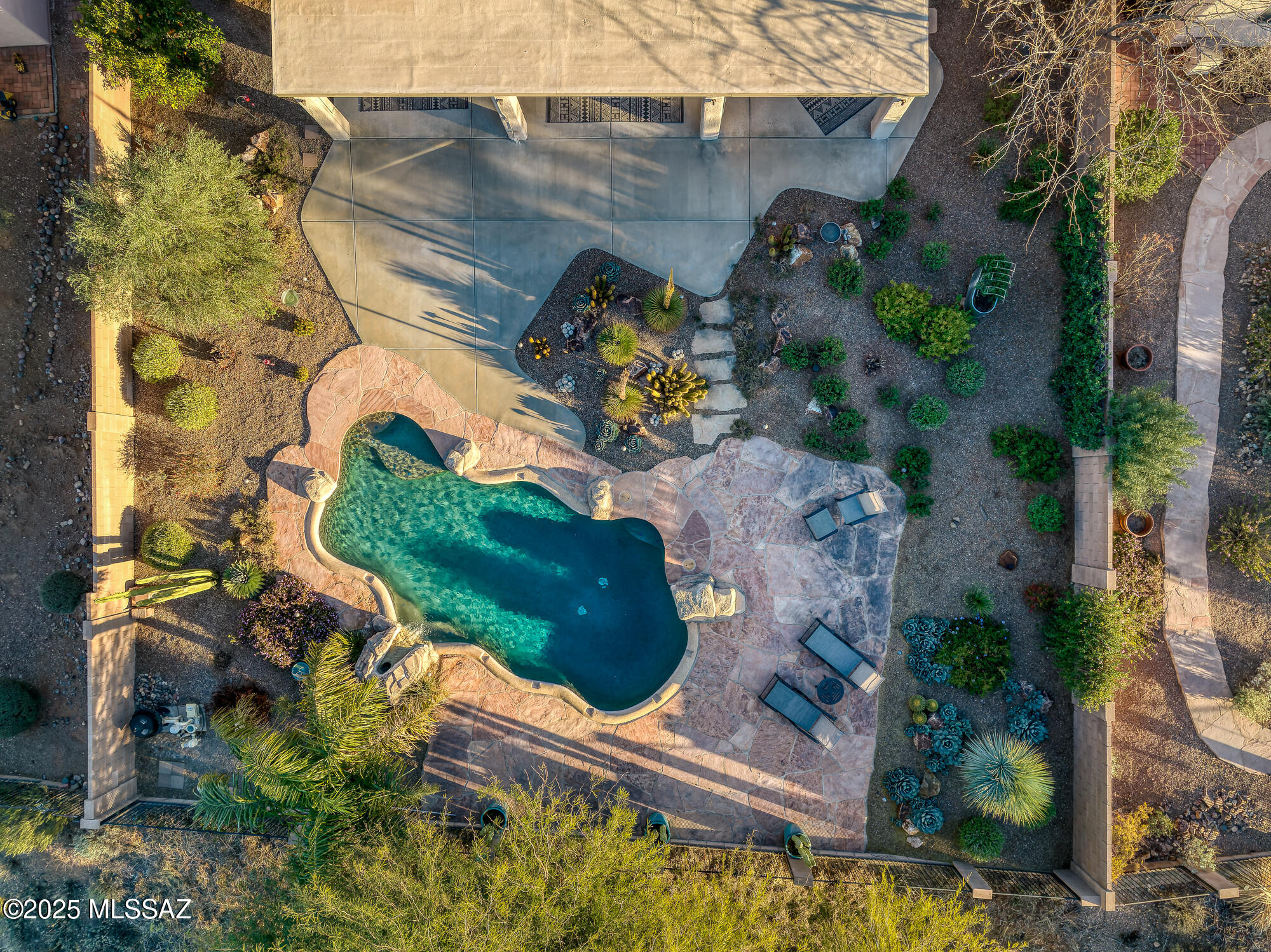 4092 W Tombolo Trail
