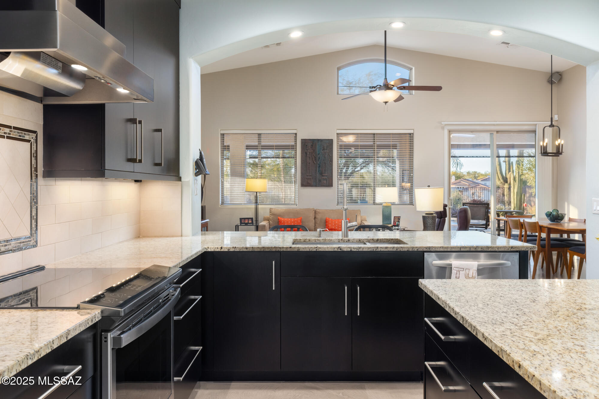 4092 W Tombolo Trail