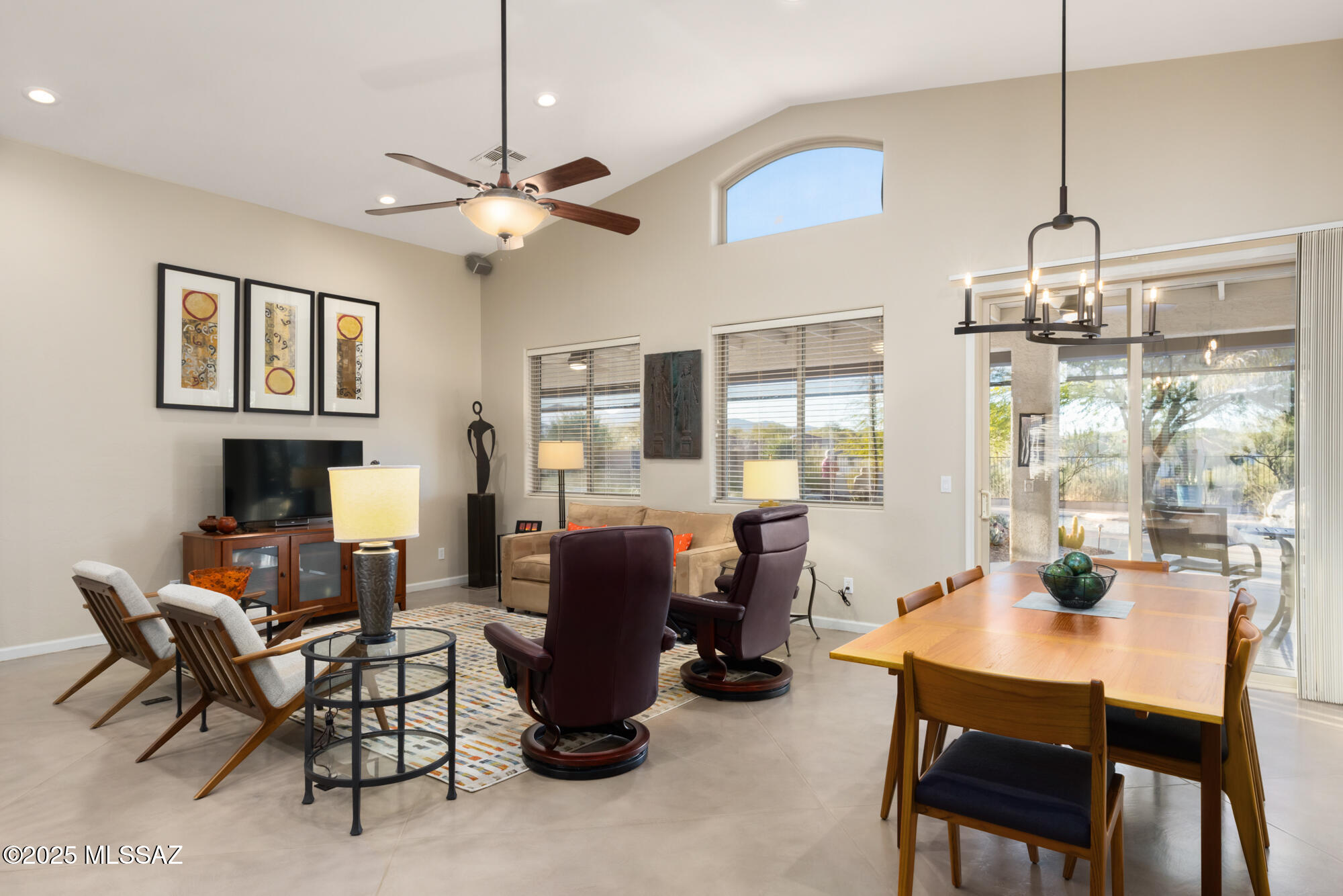 4092 W Tombolo Trail