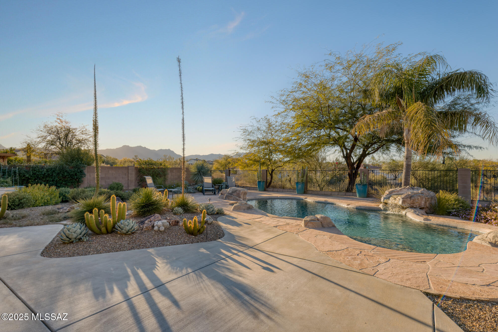 4092 W Tombolo Trail