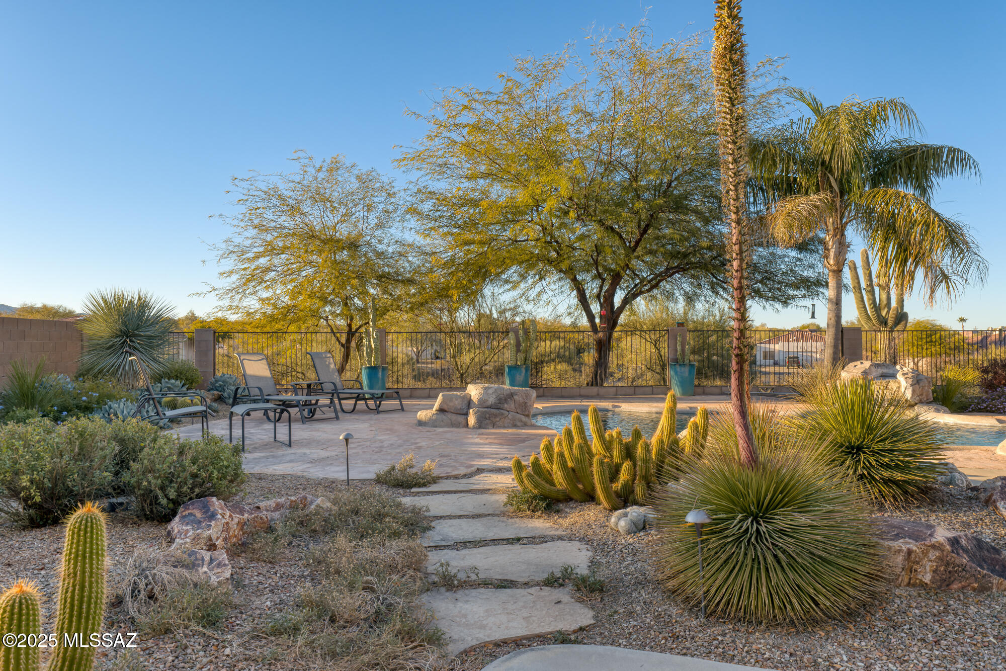 4092 W Tombolo Trail