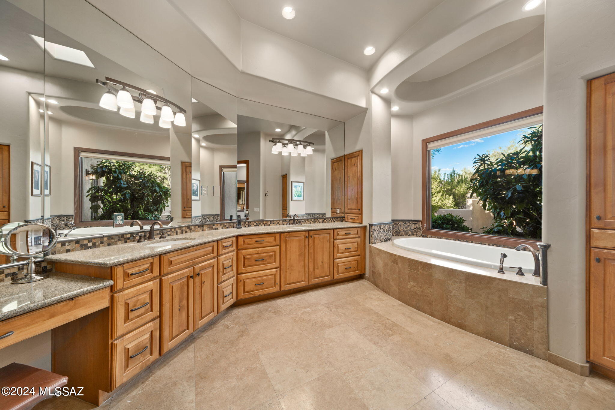 5261 N Corte Casa Del Sol
