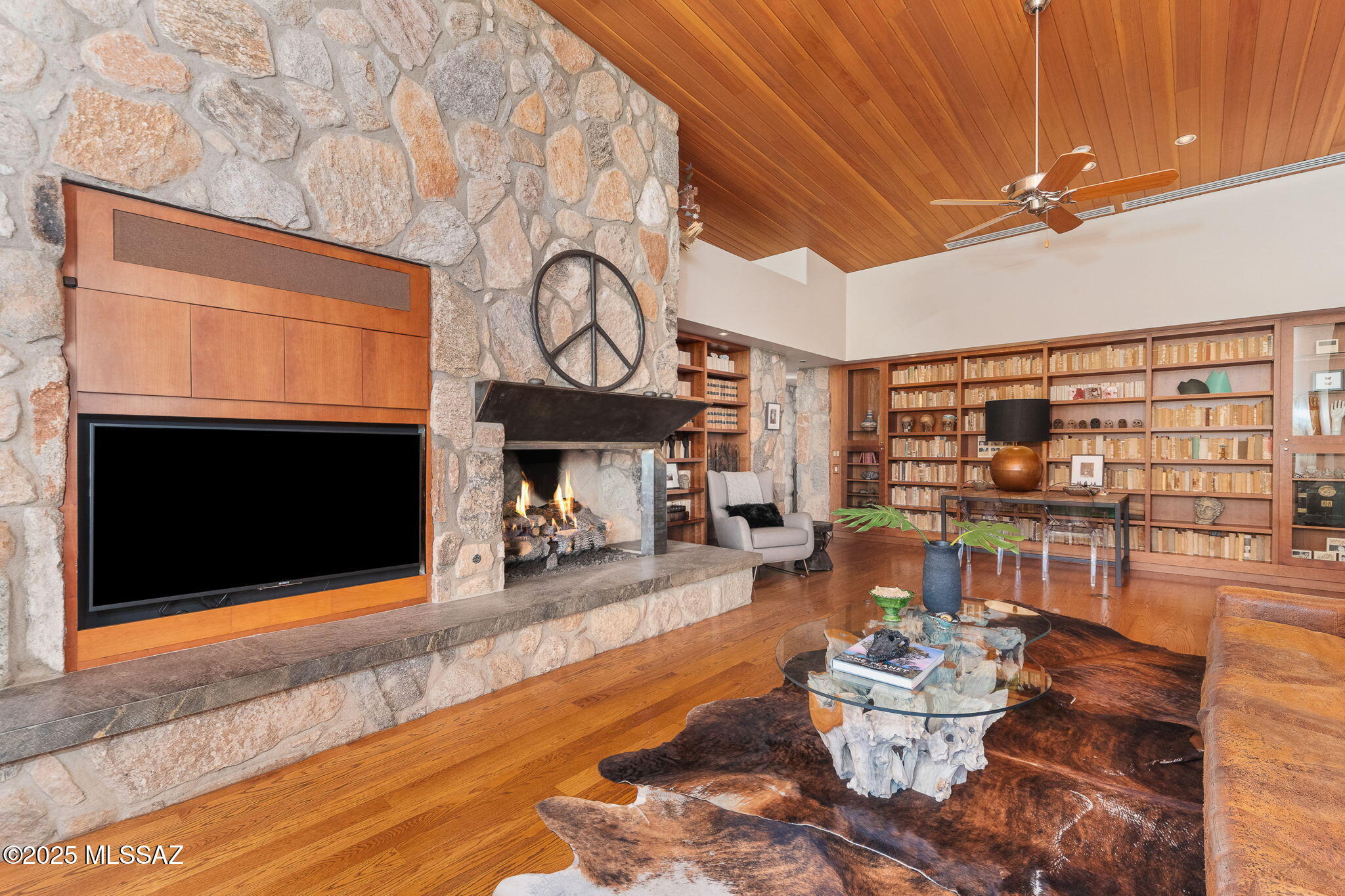 1225 E Magee Road