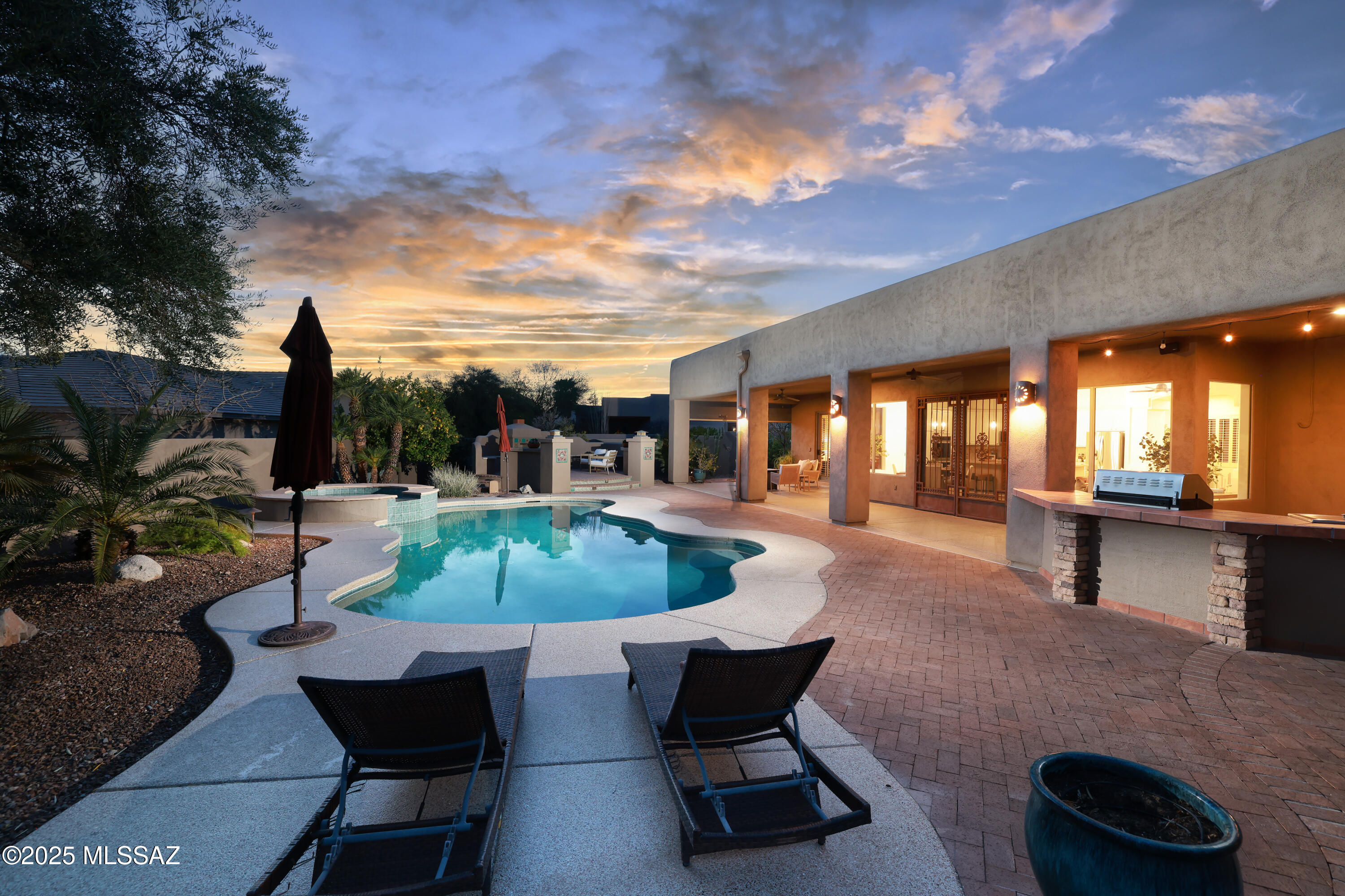 673 W Bright Canyon Drive