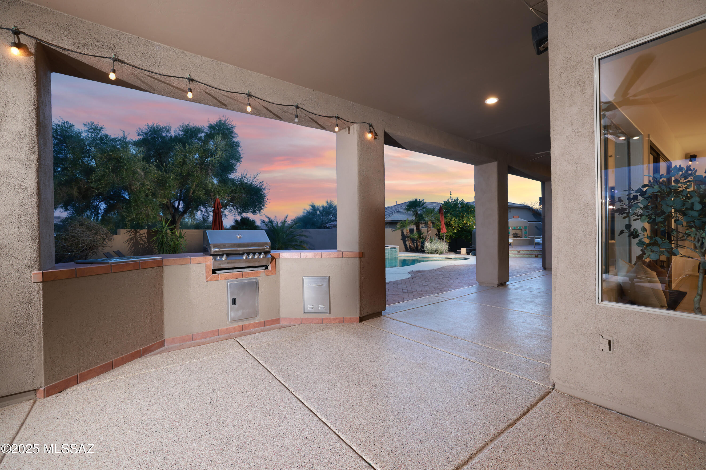 673 W Bright Canyon Drive