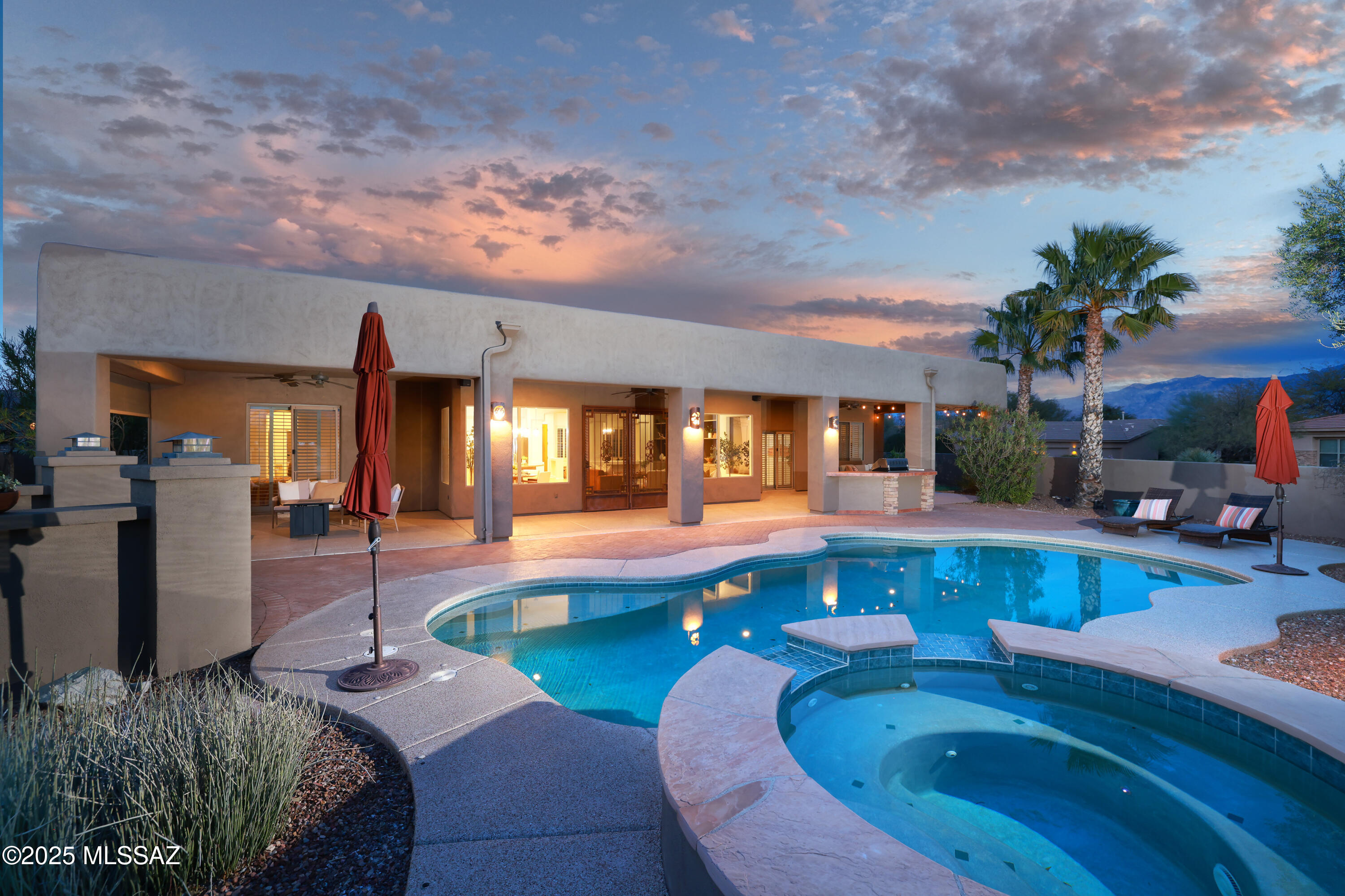673 W Bright Canyon Drive