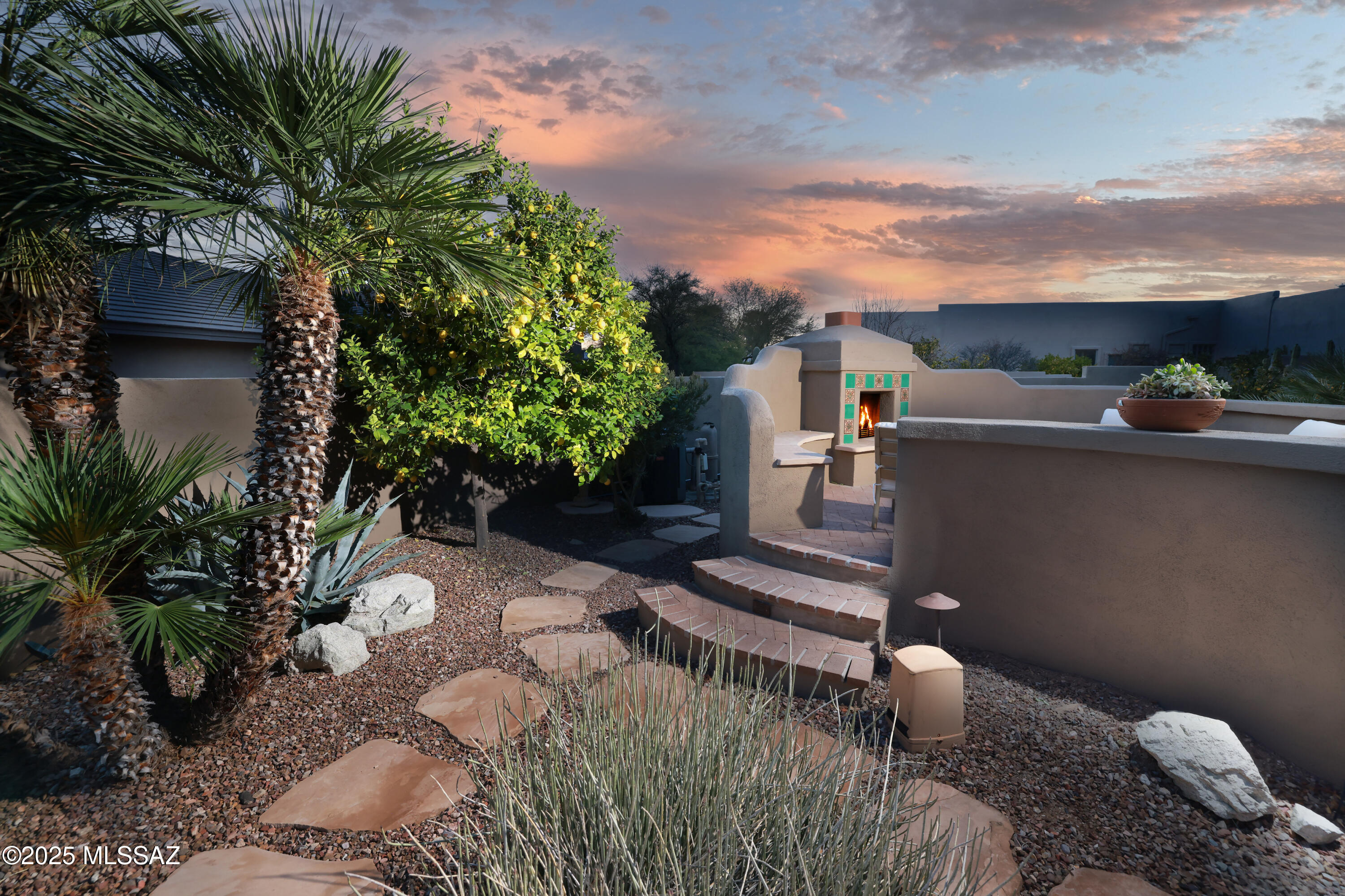 673 W Bright Canyon Drive
