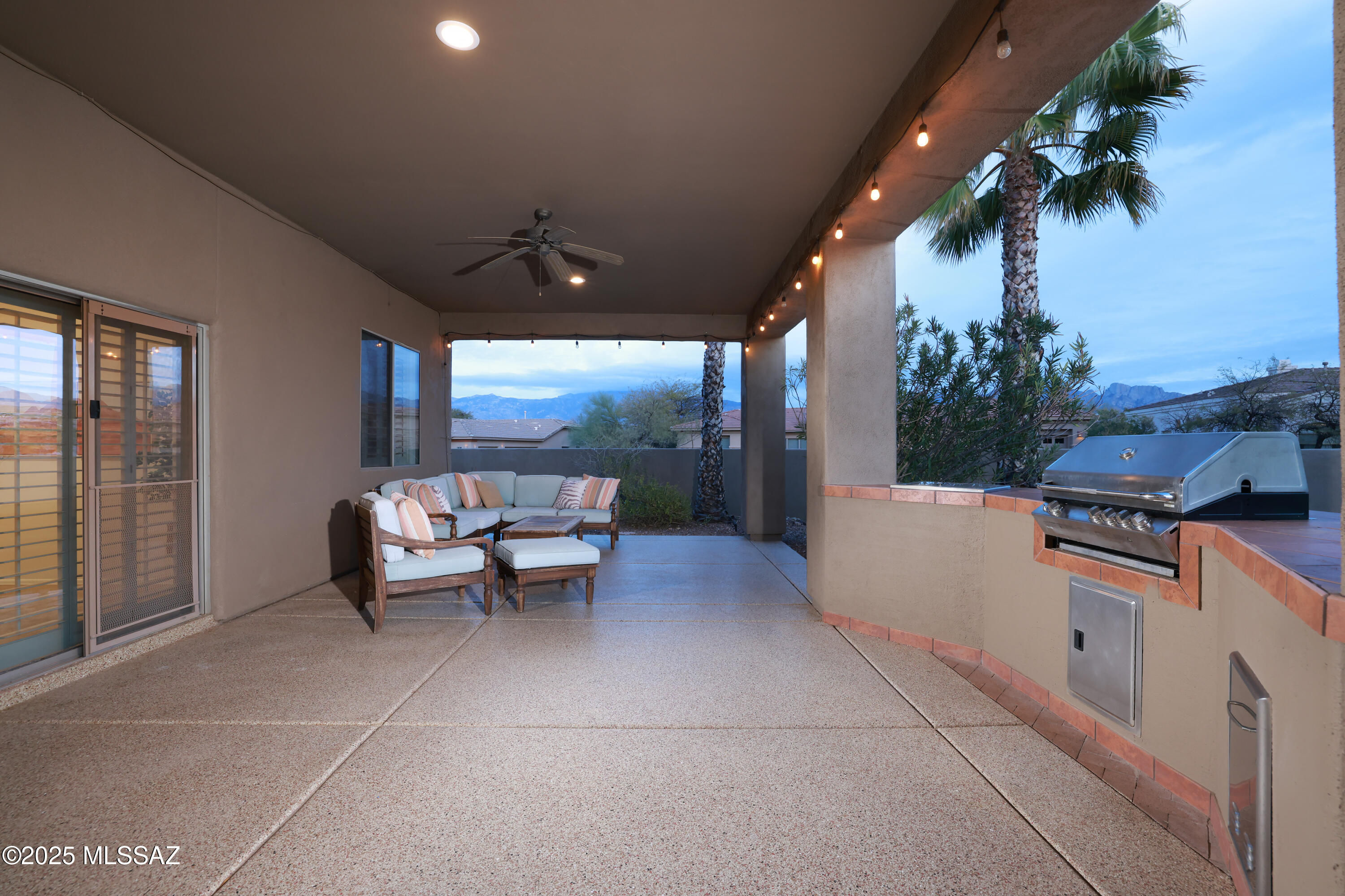 673 W Bright Canyon Drive