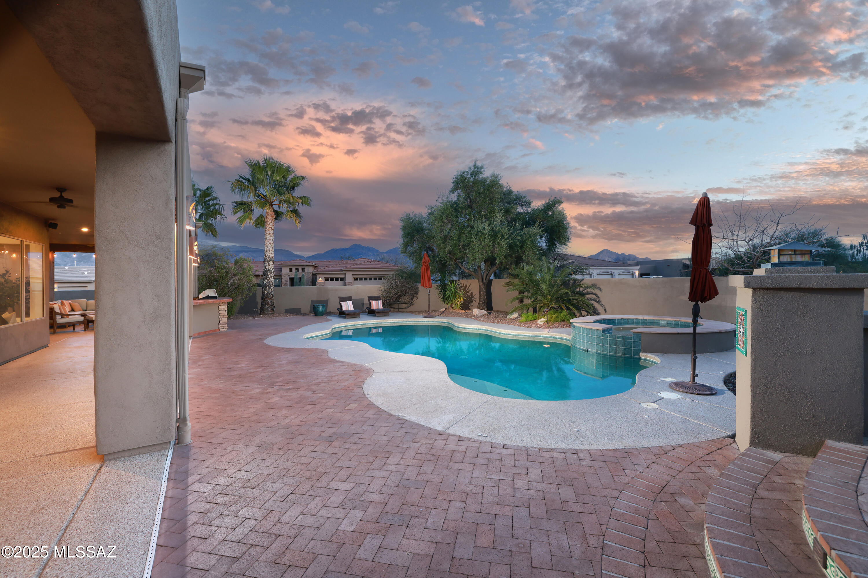 673 W Bright Canyon Drive