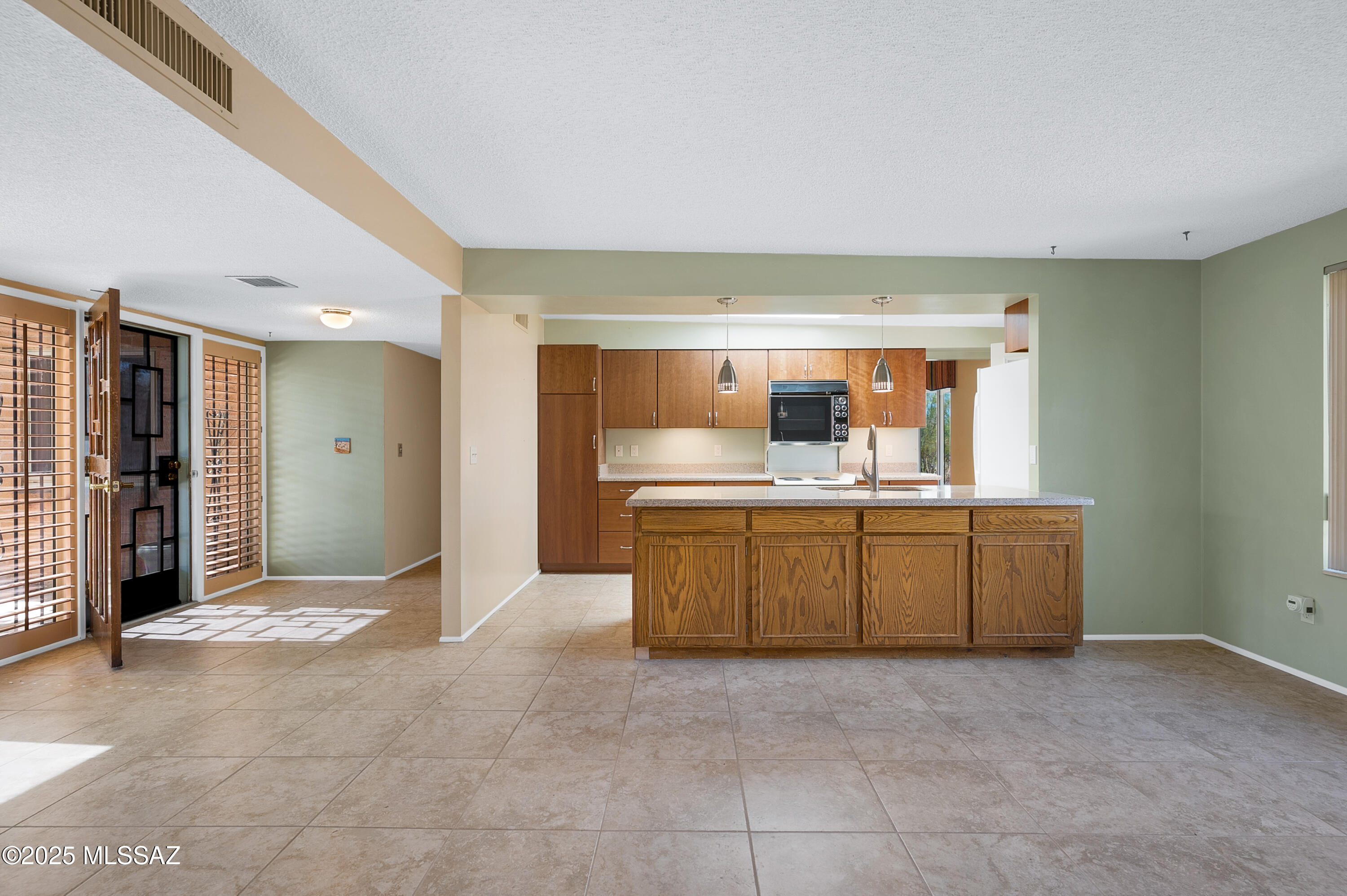 2014 W Shalimar Way