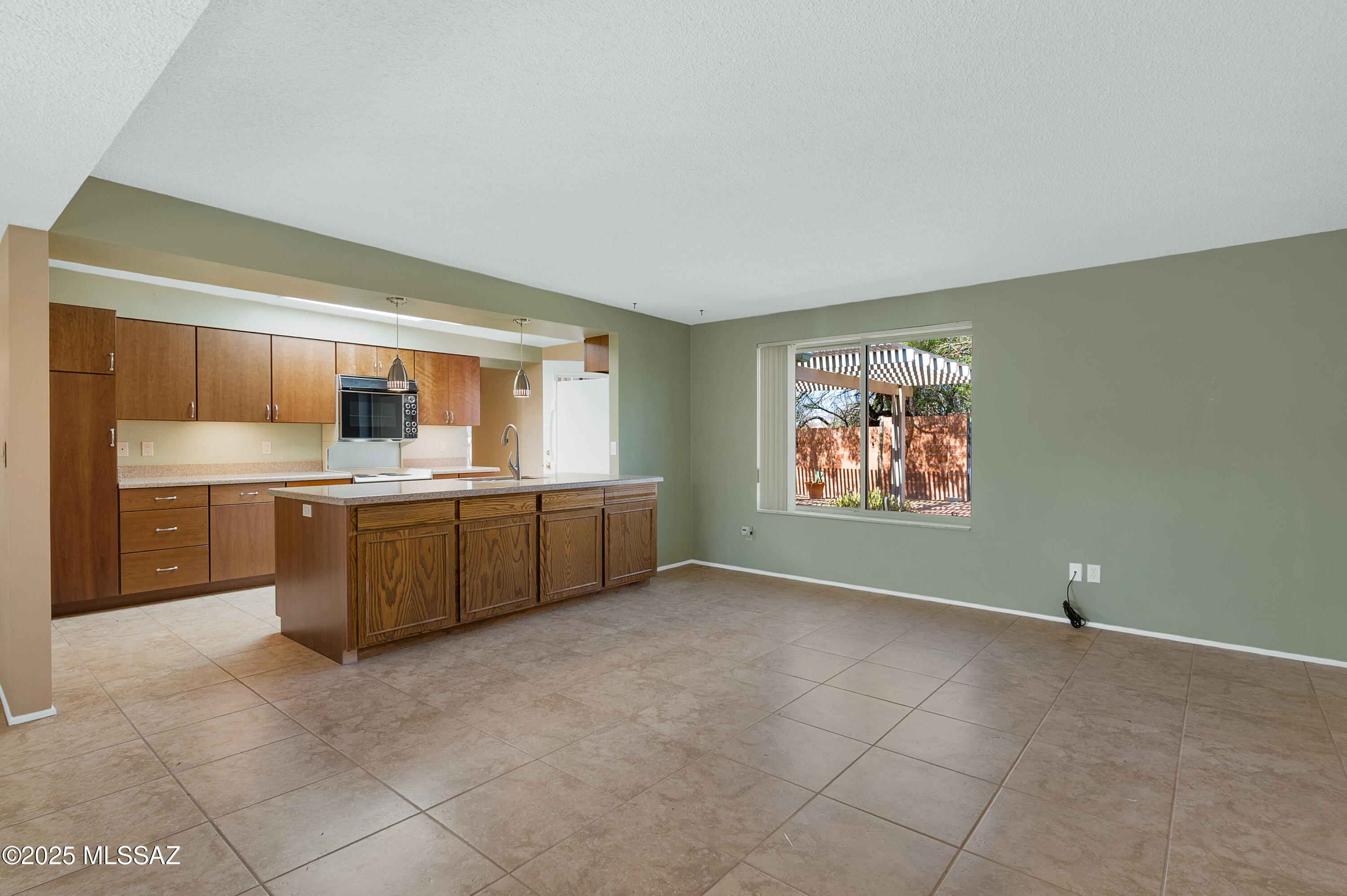 2014 W Shalimar Way
