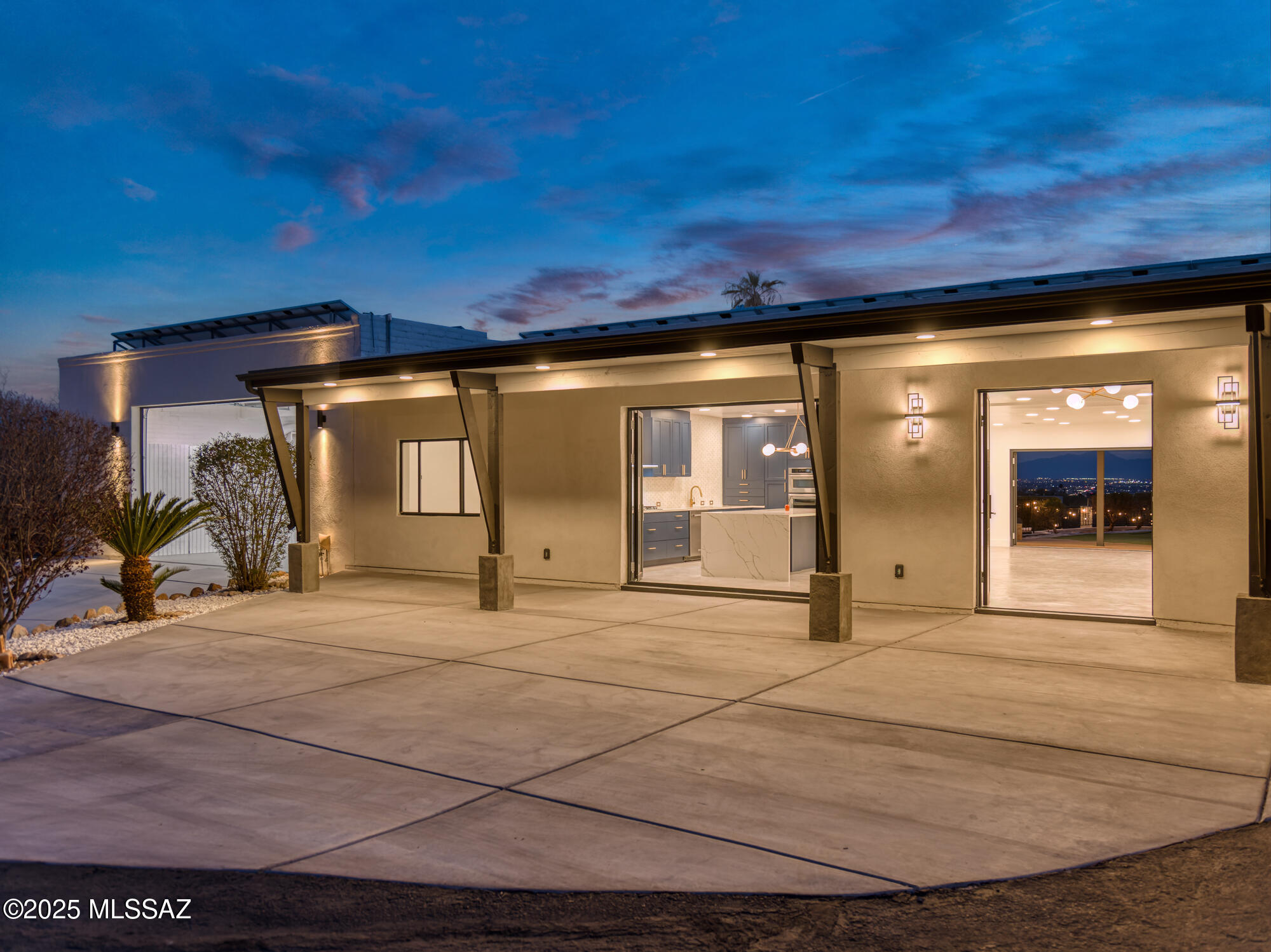 5555 N Suncrest Place