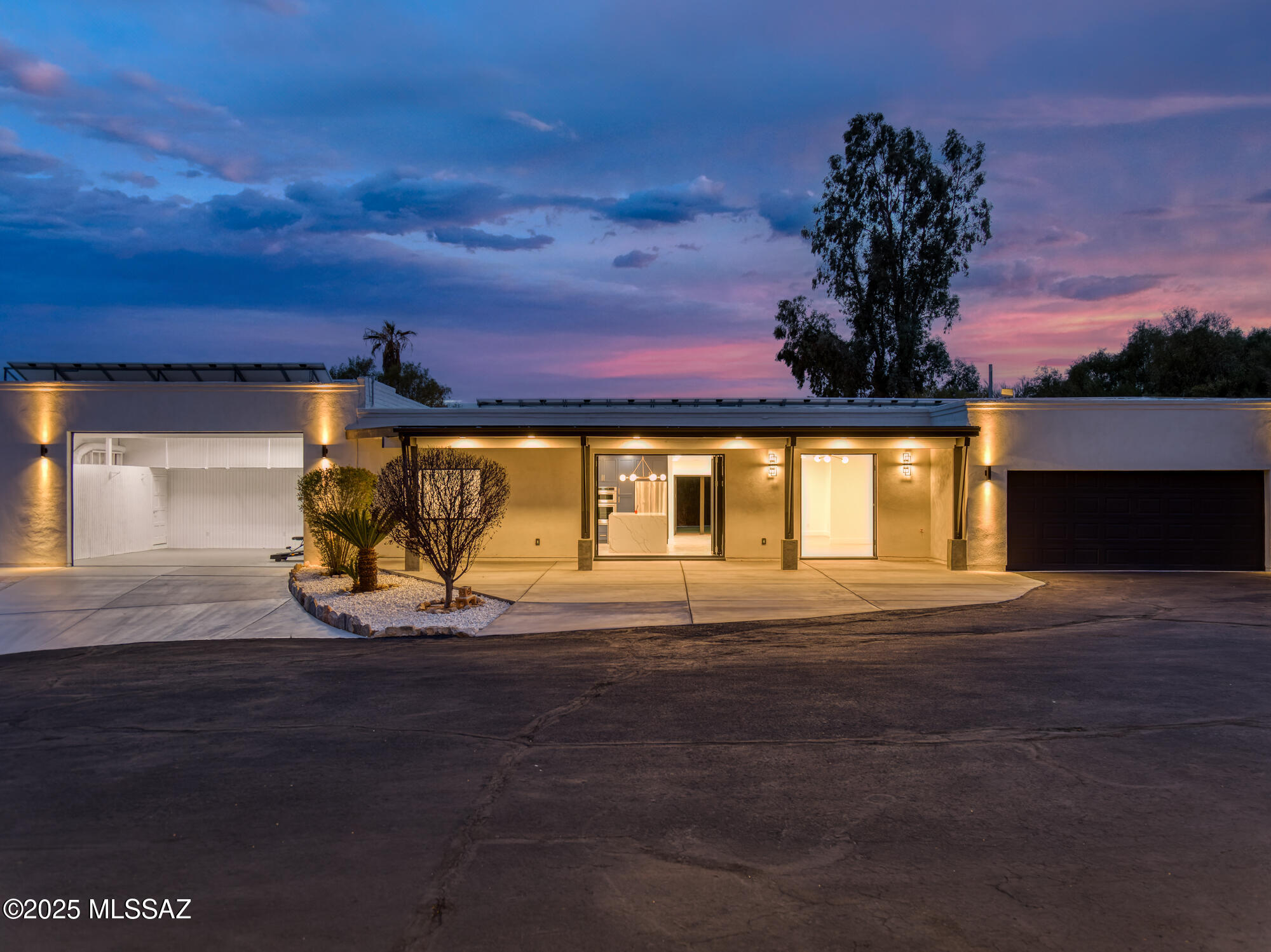 5555 N Suncrest Place