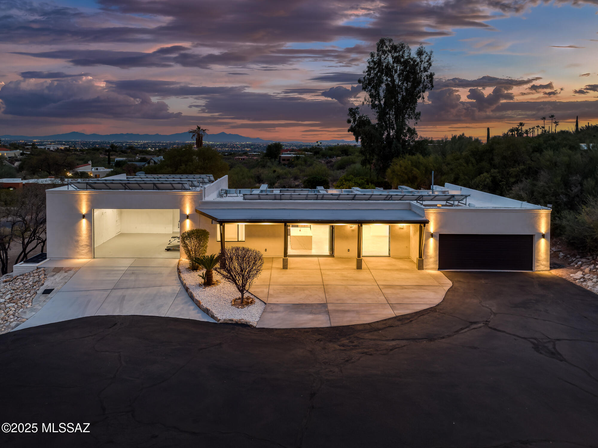 5555 N Suncrest Place