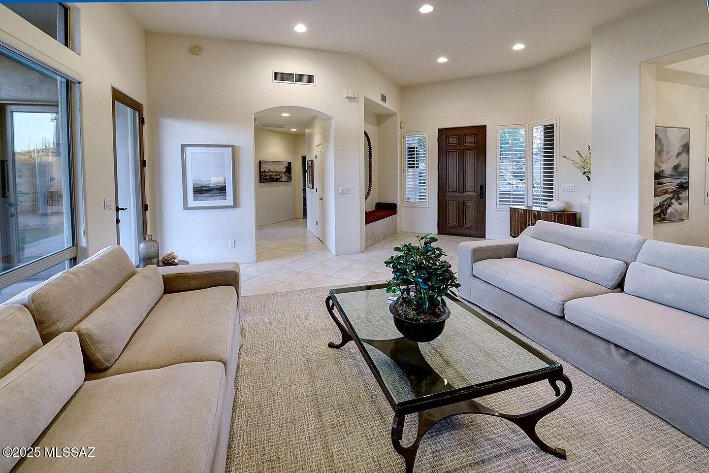 6100 N Paseo Valdear