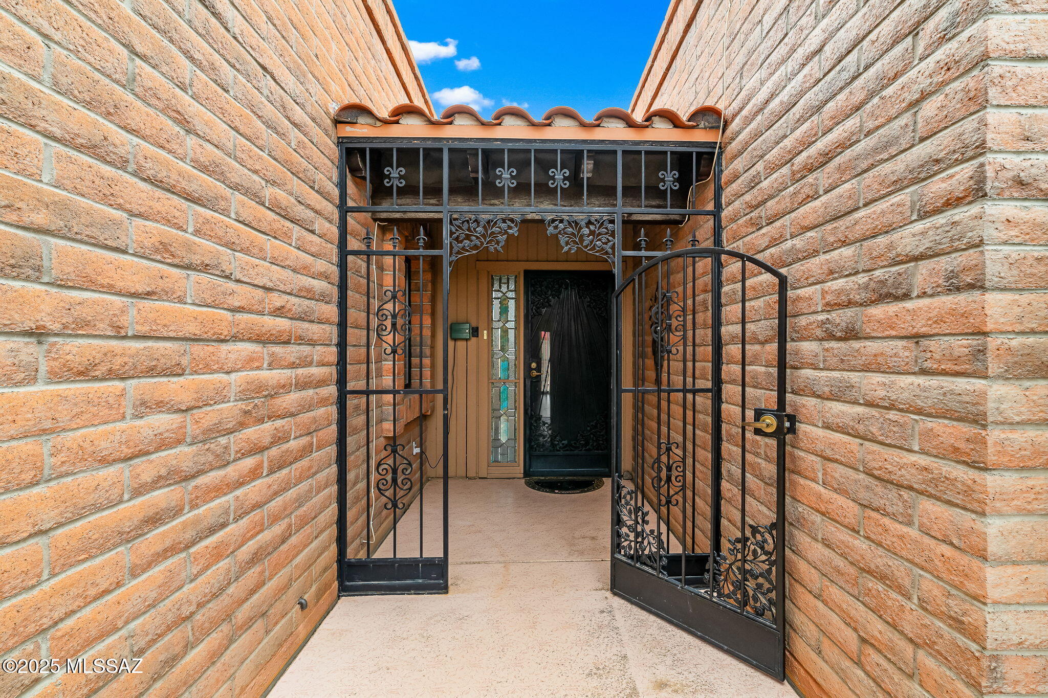 1389 W Camino Del Pato