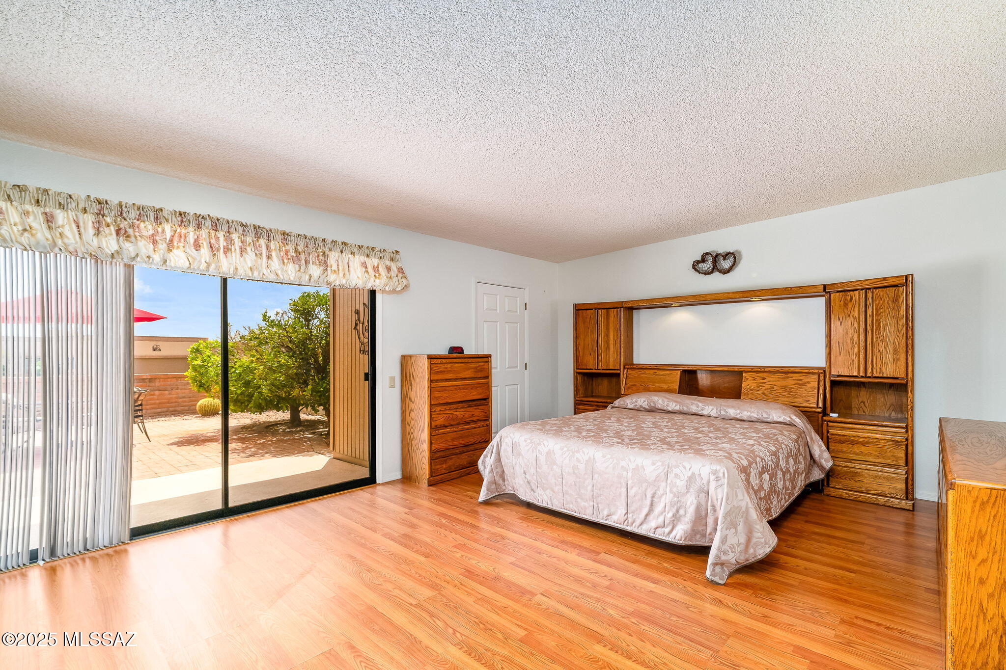 1389 W Camino Del Pato
