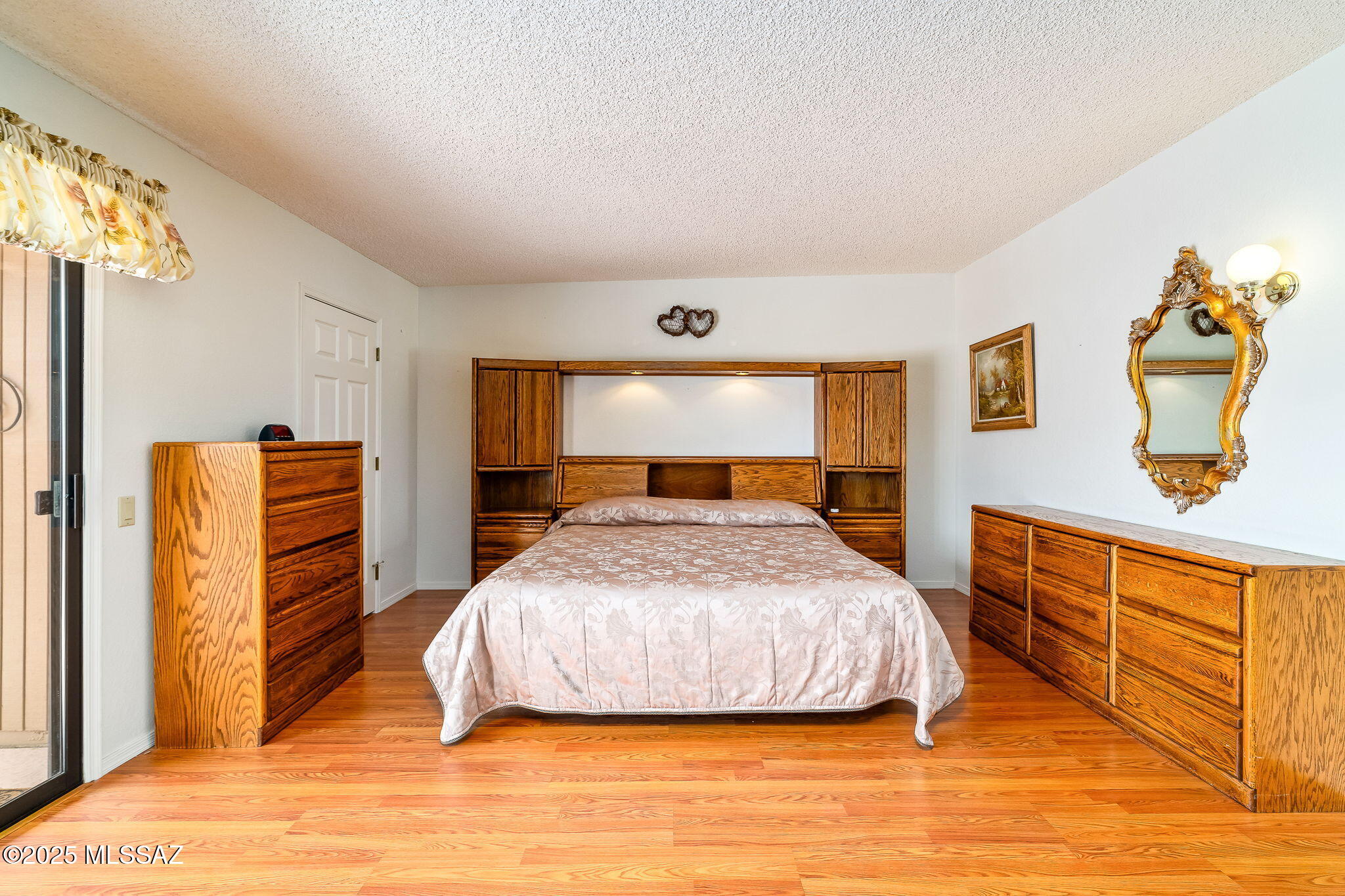 1389 W Camino Del Pato
