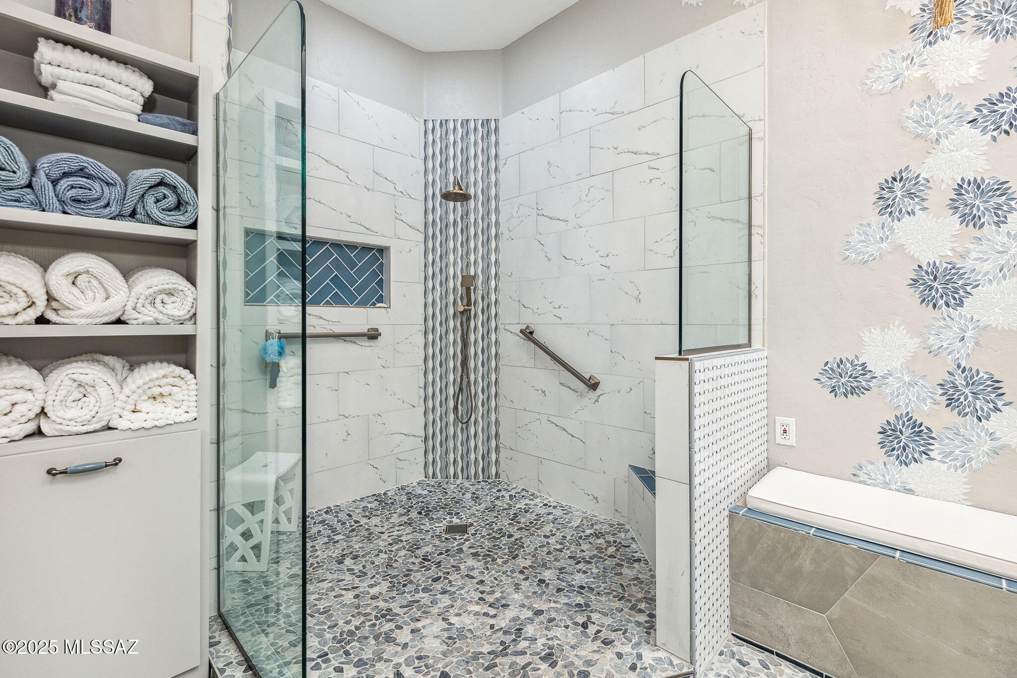 5124 E Calle Brillante