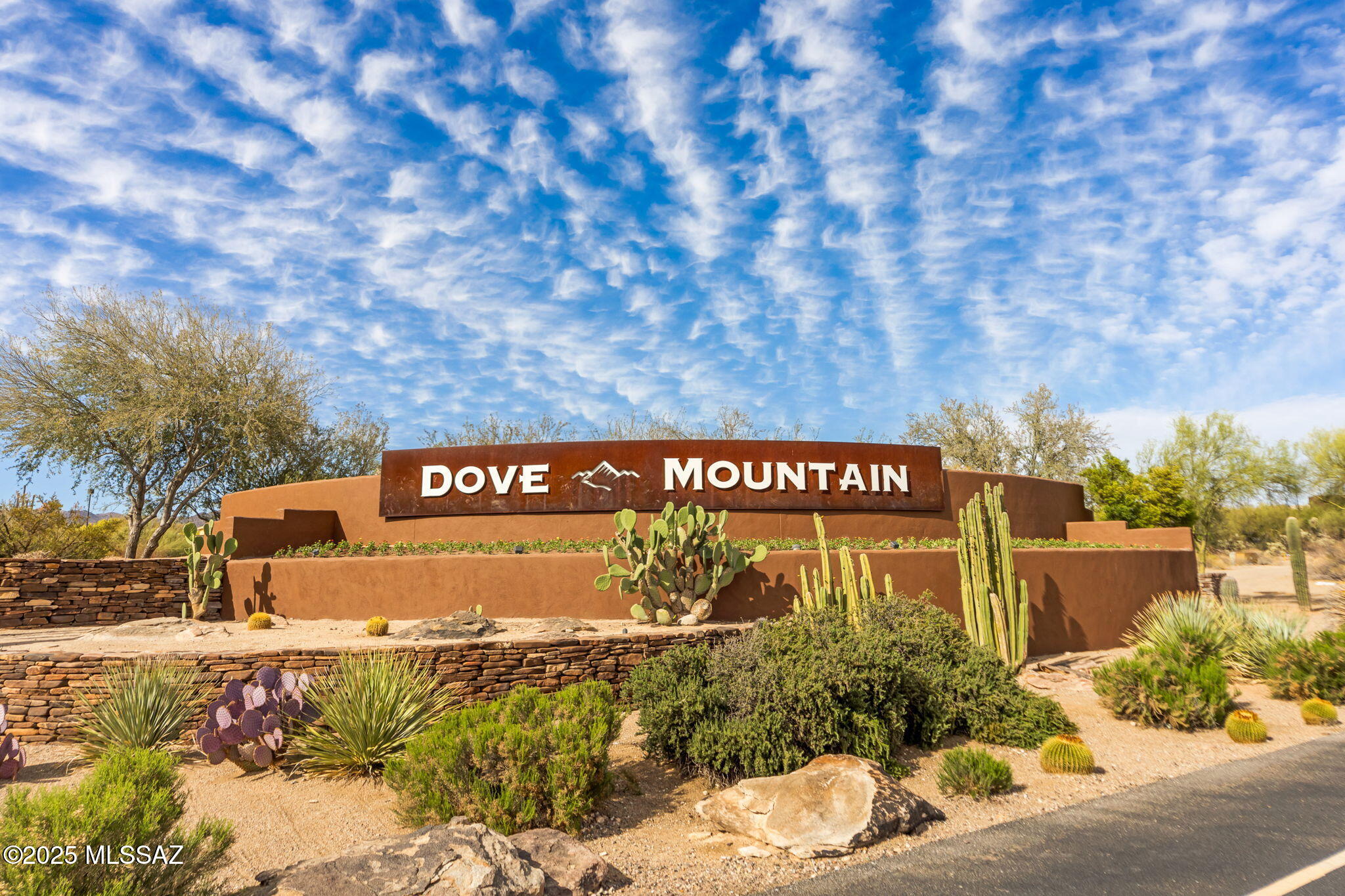 12320 N Sunrise Shadow Drive