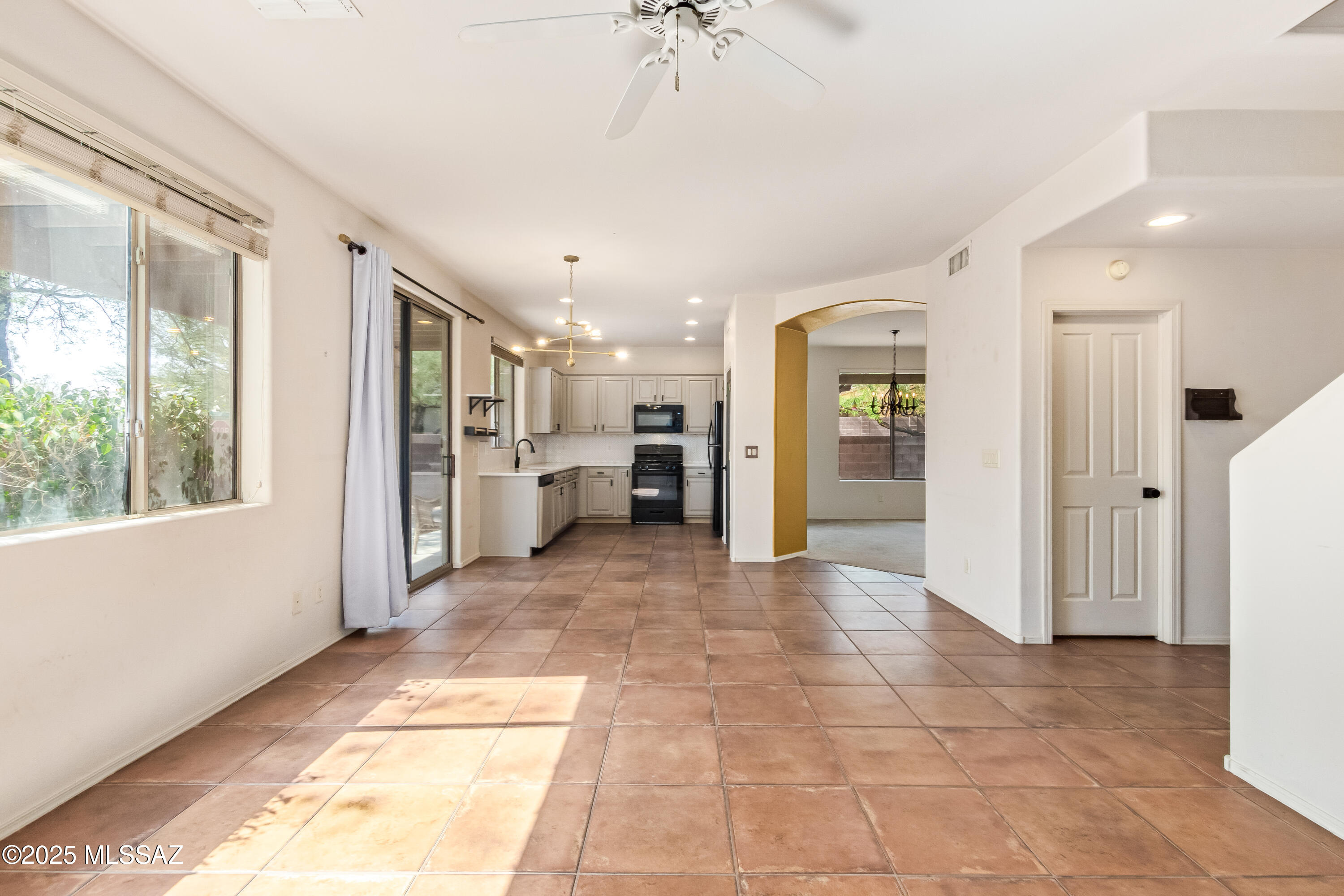4644 E Avenida Rio Bruza