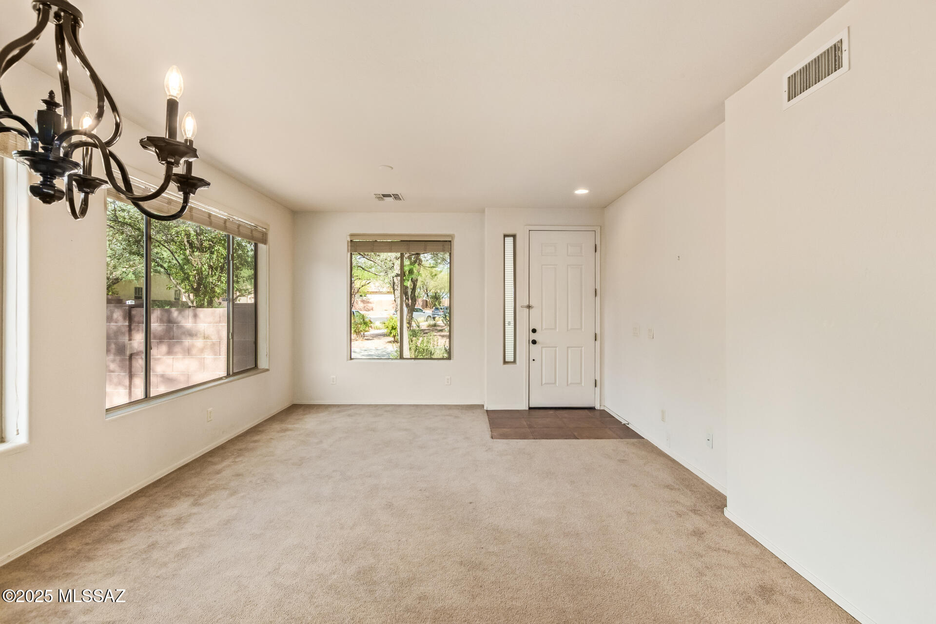 4644 E Avenida Rio Bruza