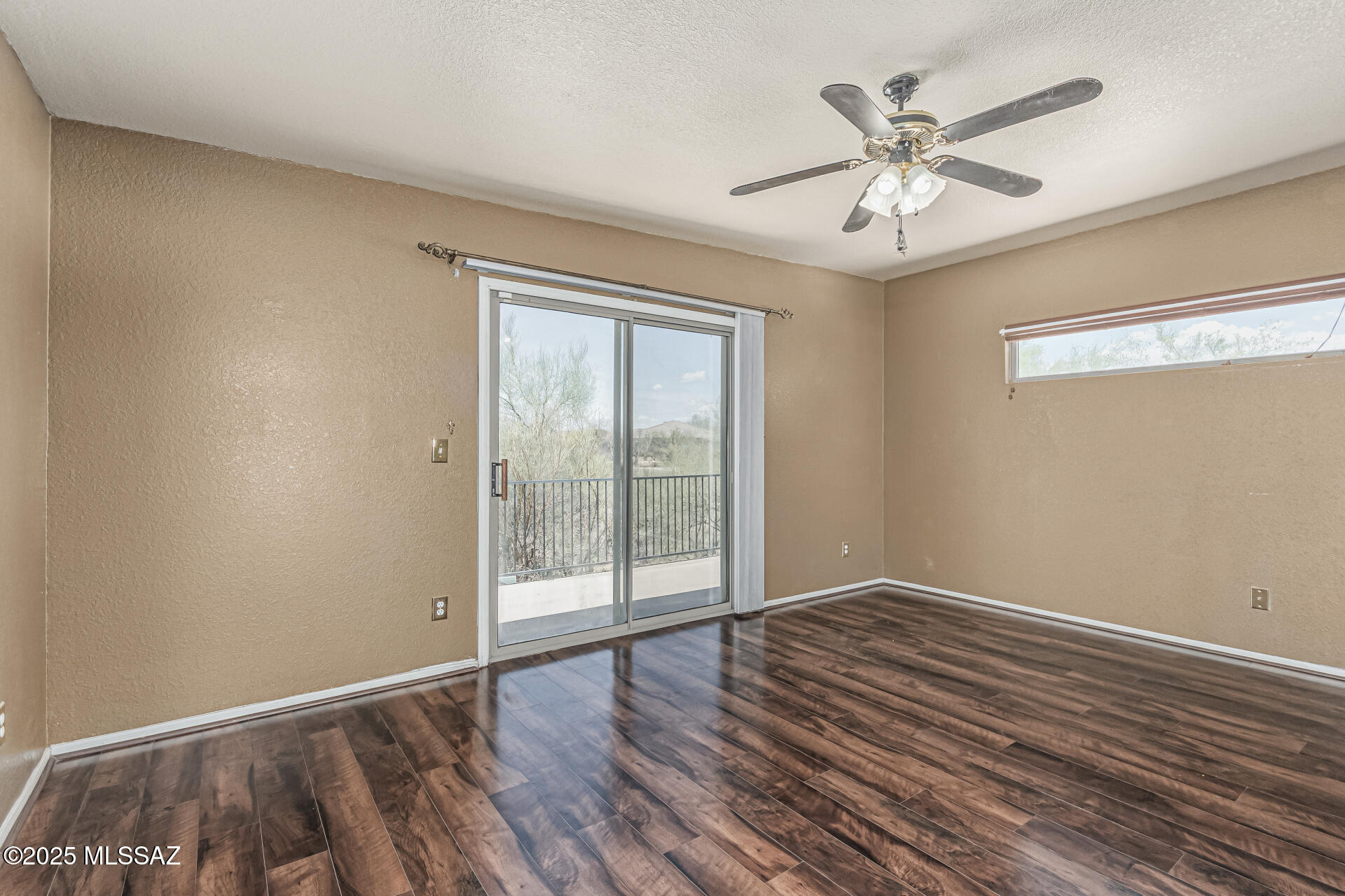 2720 W Camino de las Grutas