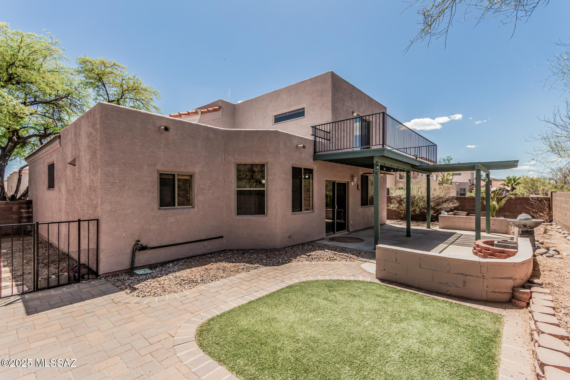 2720 W Camino de las Grutas