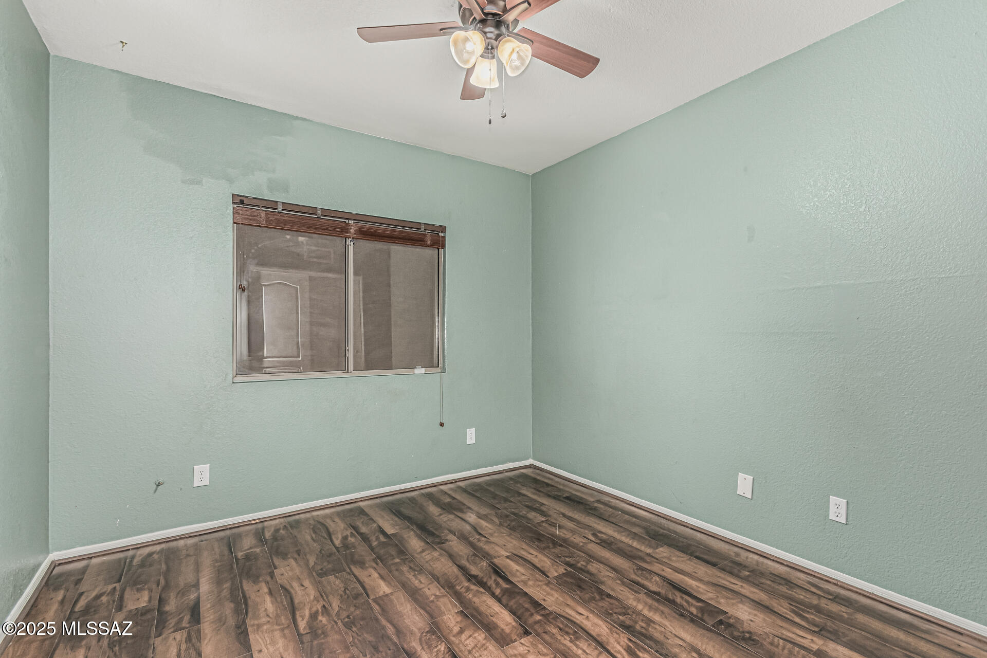 2720 W Camino de las Grutas
