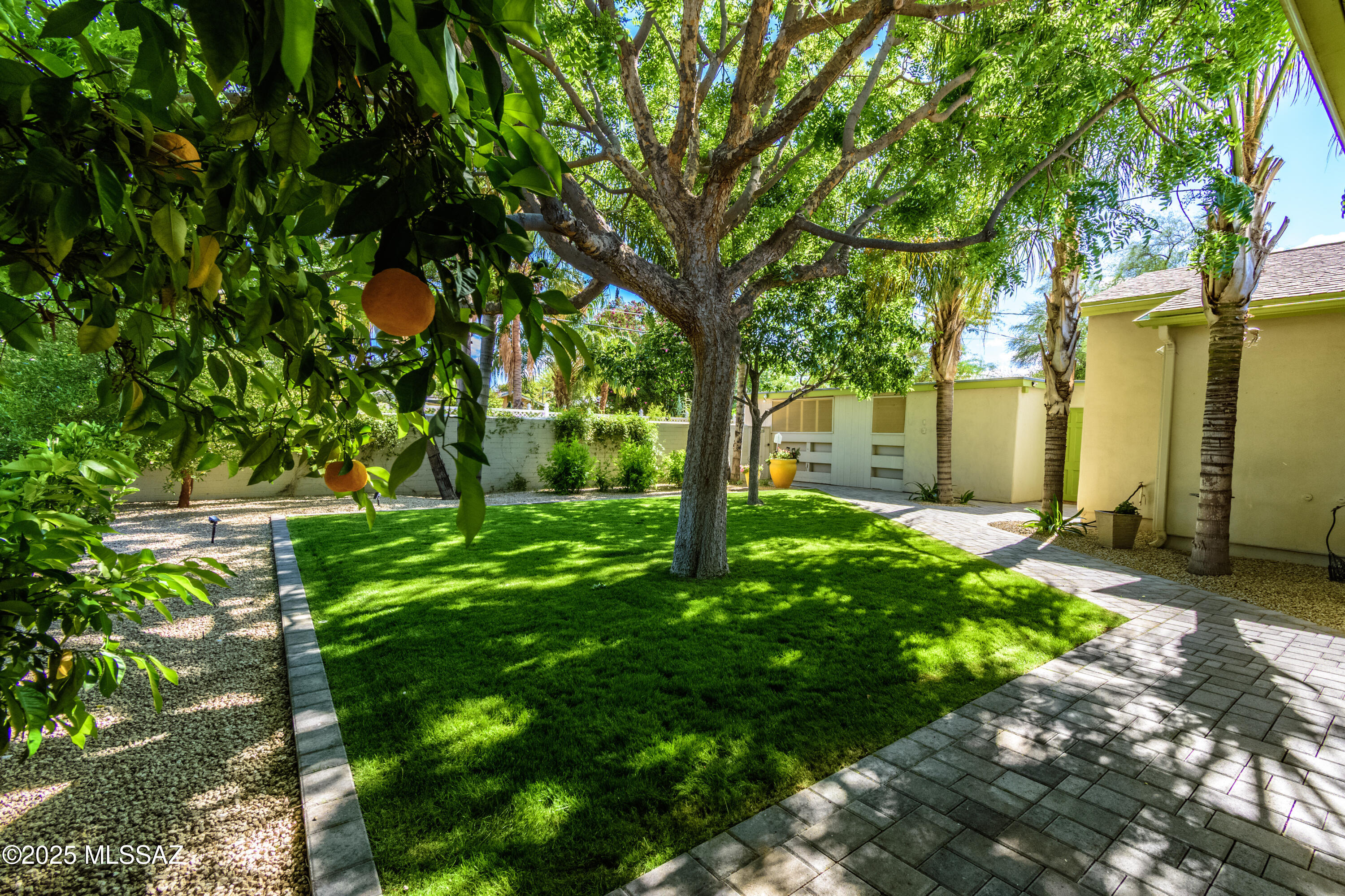 4052 E Calle De Jardin