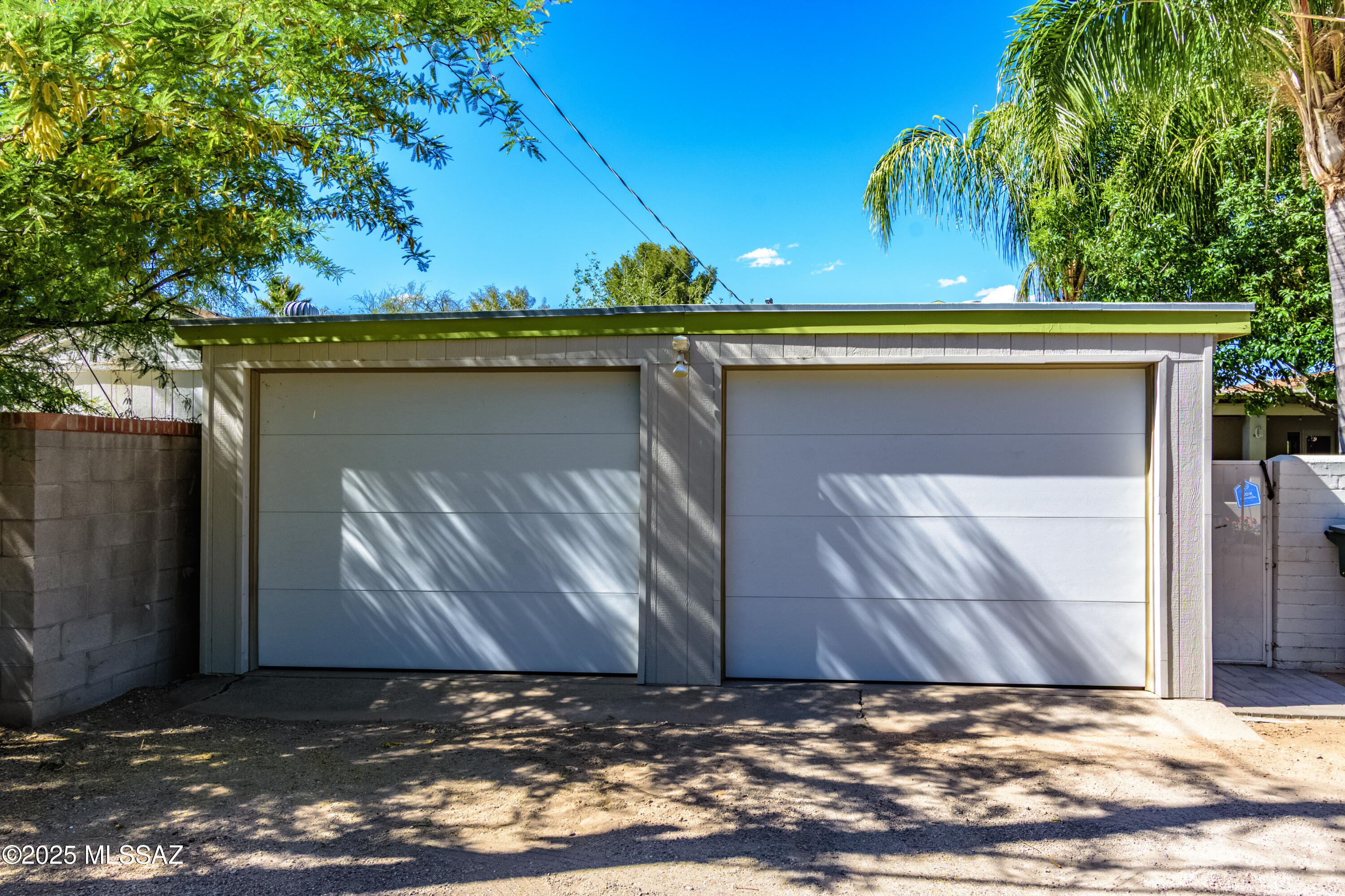 4052 E Calle De Jardin